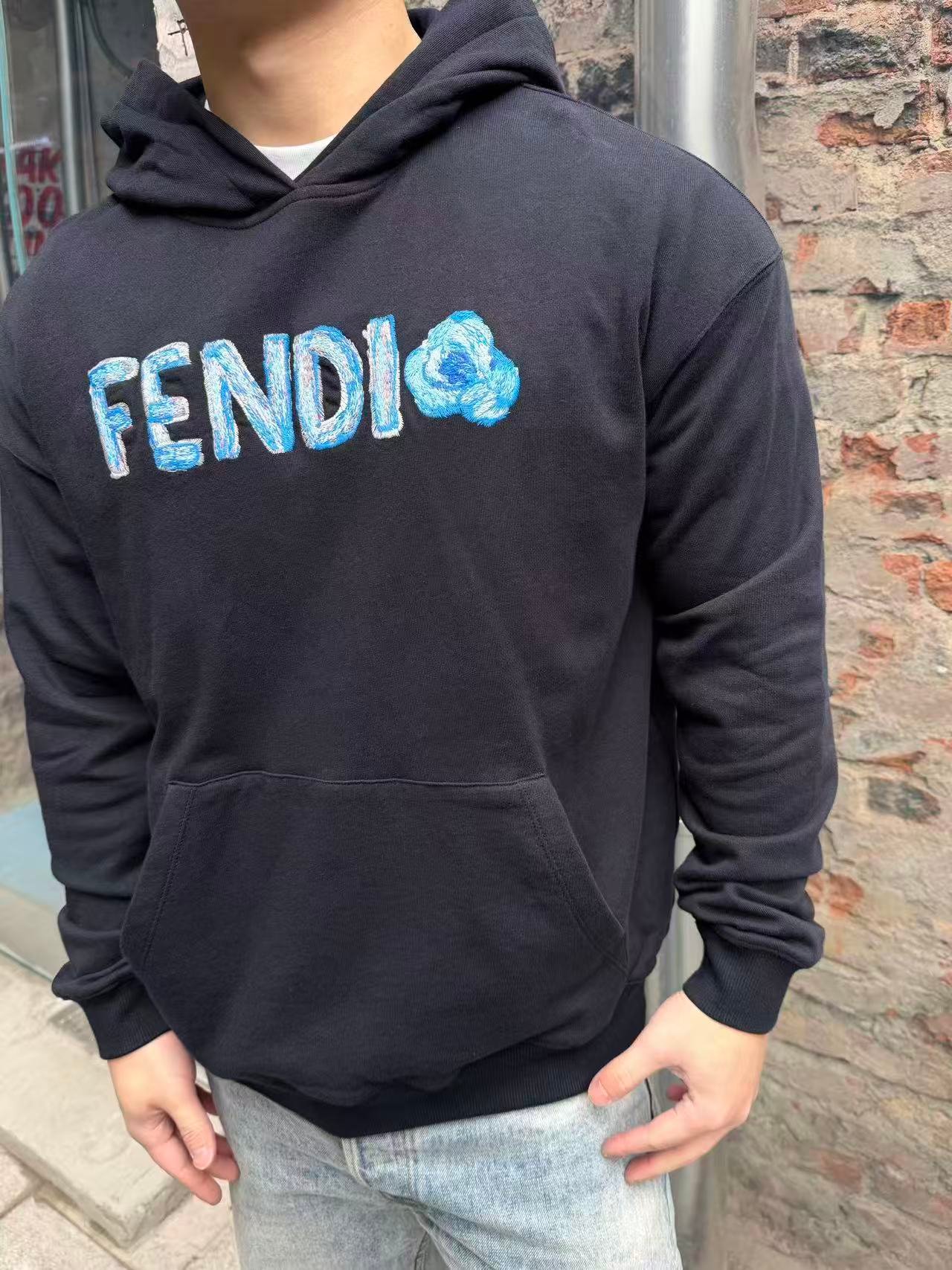 FENDI Sweatshirt Cotton Blue M6031302 - Image 5