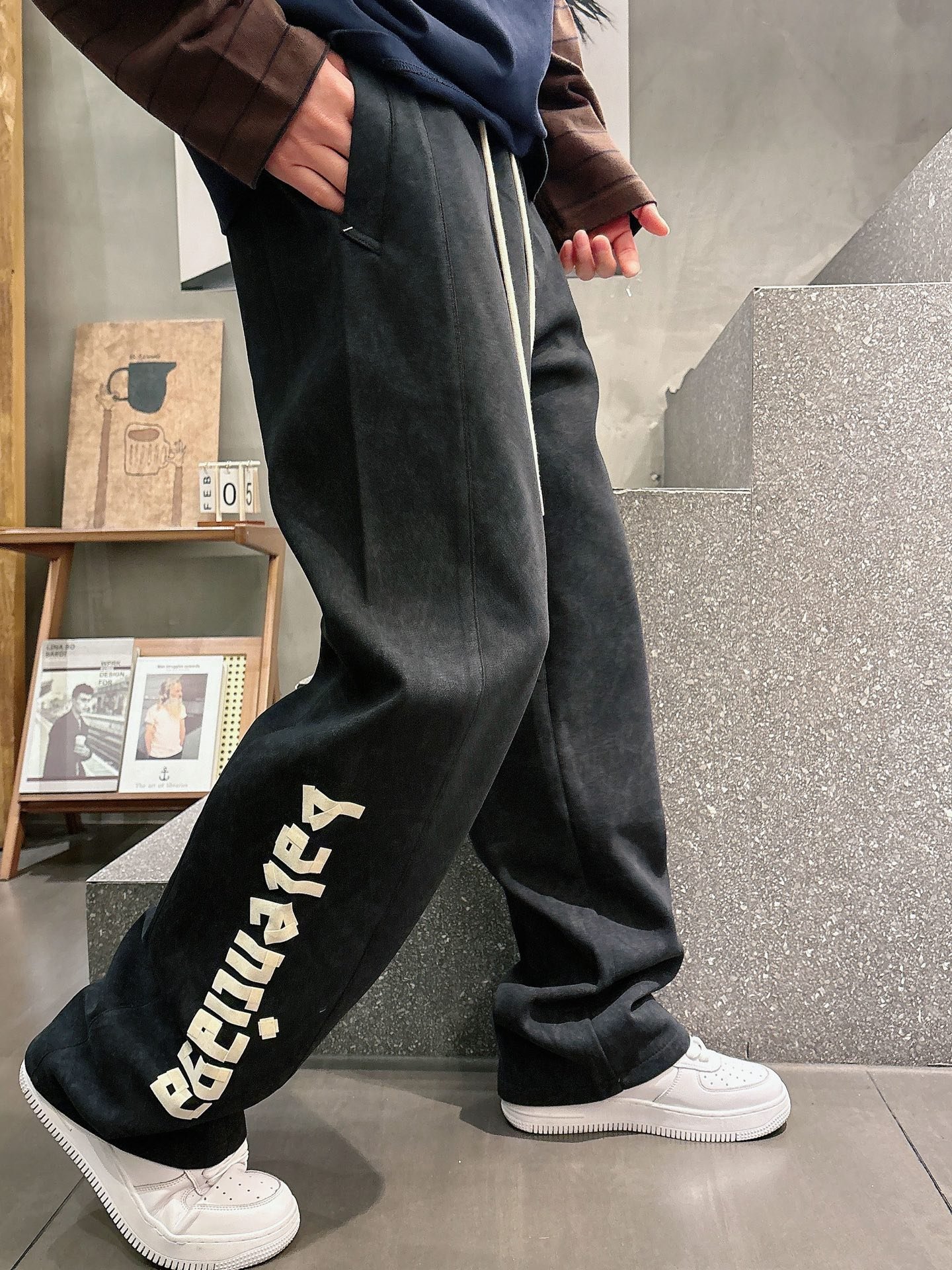 Balenciaga Custom Fabric Brand Classic LOGO Casual PantsM6031804 - Image 6