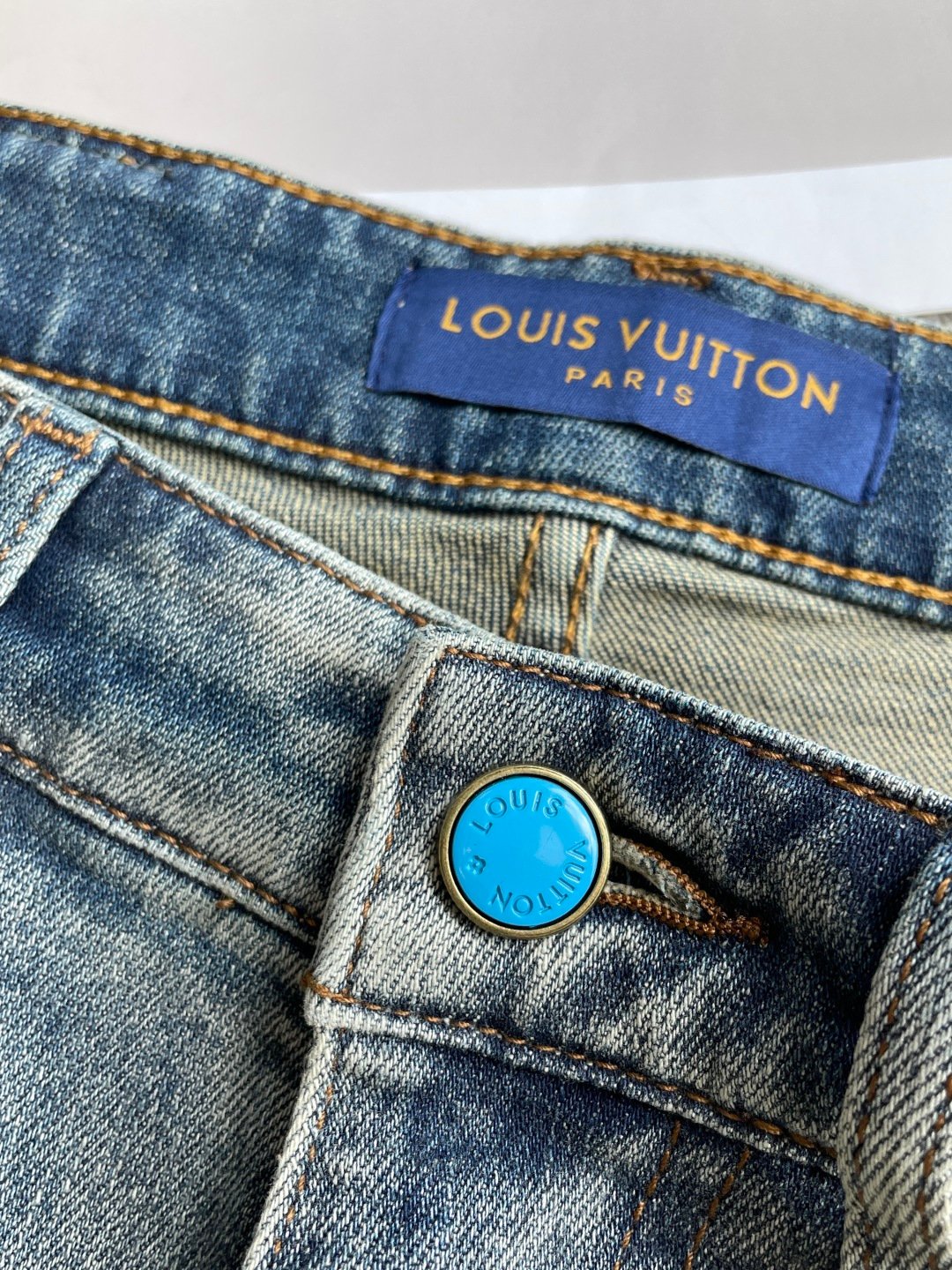 2026The latest style of jeans at the counterM6031901 - Image 6