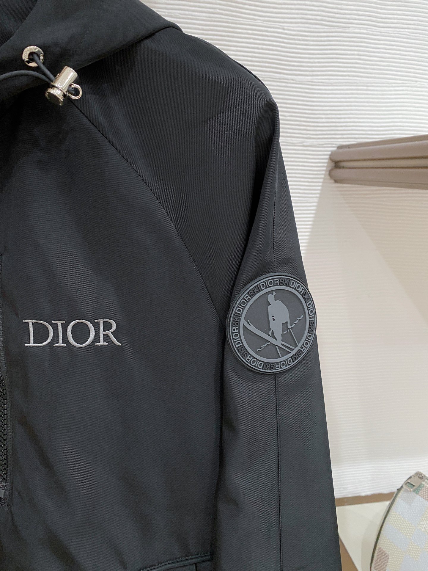 Dior's high-end collection of outerwear is available in both men's and women's versions.M6032004 - Image 8