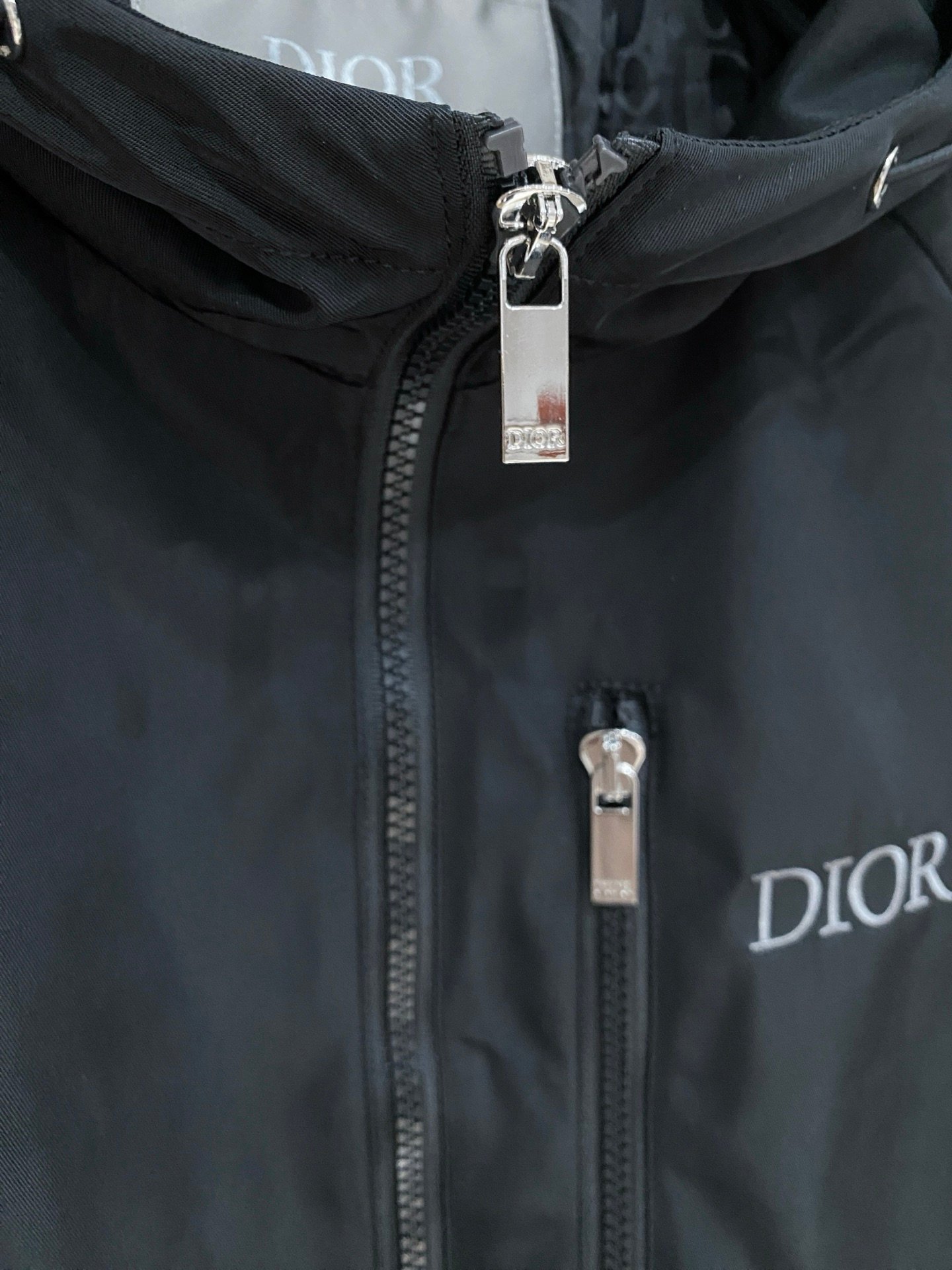 Dior's high-end collection of outerwear is available in both men's and women's versions.M6032004 - Image 9