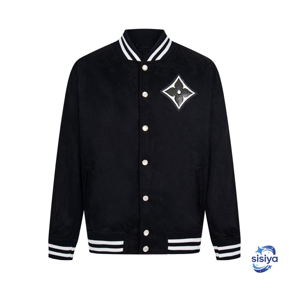 The 2026 style pilot jacket is made of suede leather.M6032102