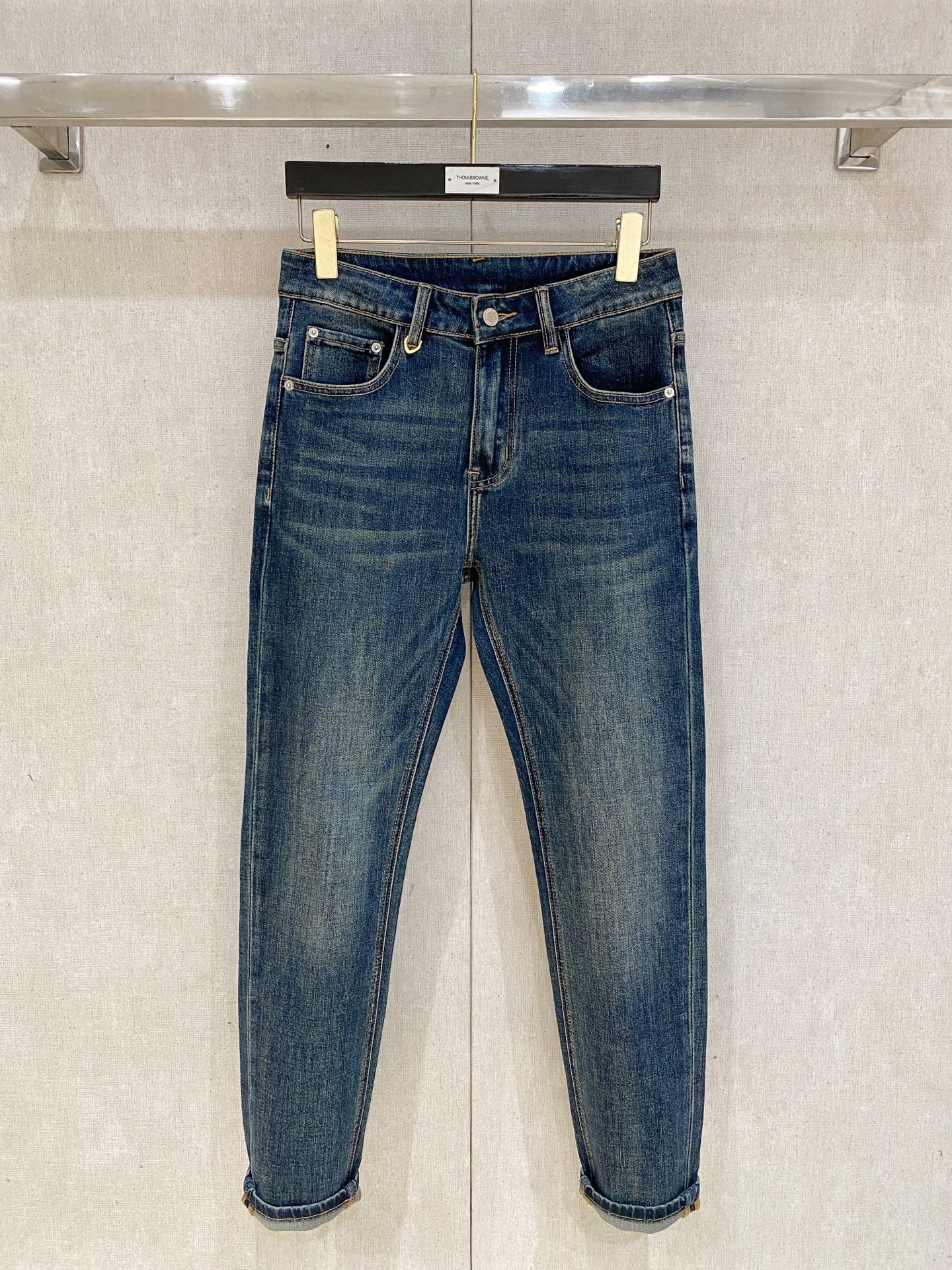 Armani presents the latest men's jeans for the 2026 spring season.M6032906 - Image 2