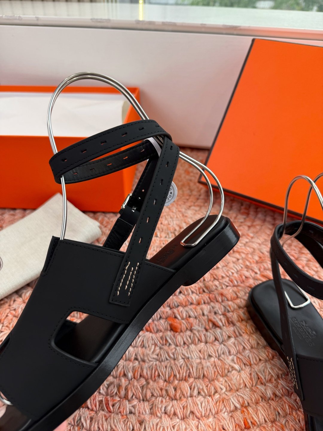 2026 Spring/Summer New Collection HERMES Love ShoesB6033107 - Image 4