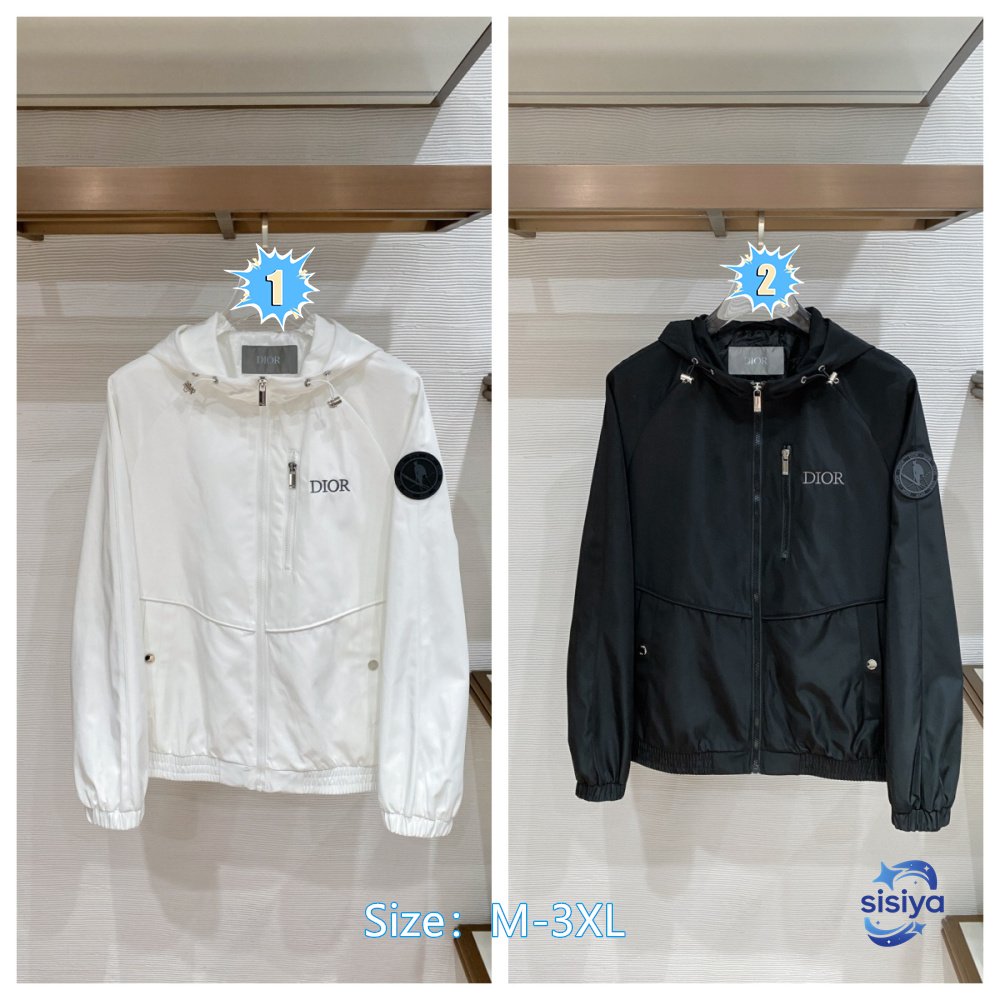 Dior's high-end collection of outerwear is available in both men's and women's versions.M6032004
