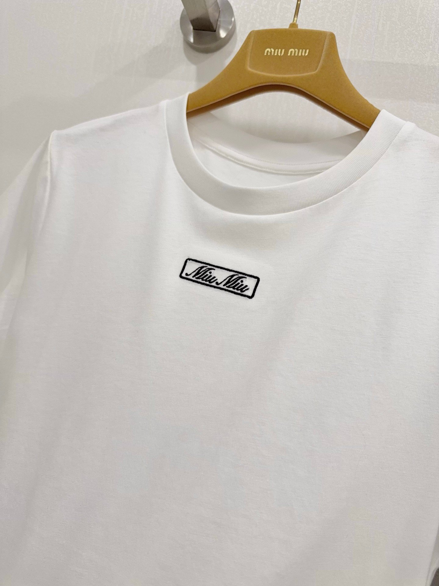 Miu Miu logo-embroidered Cotton T-shirt W6040301 - Image 5