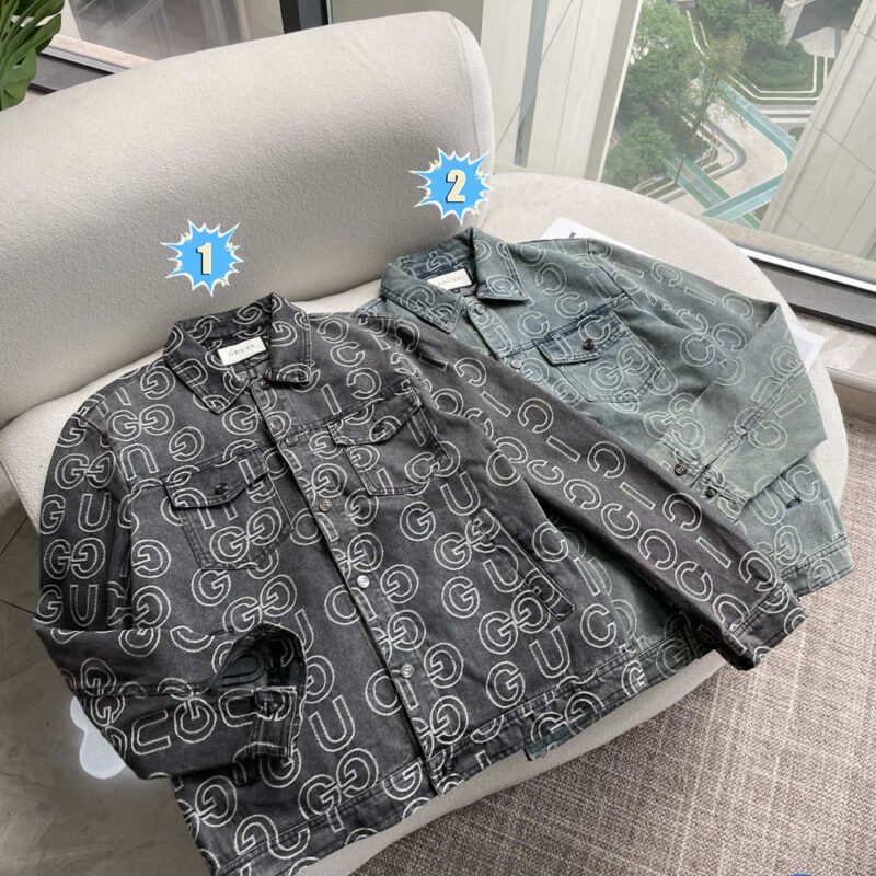 The Gucci denim jacket exudes a strong sense of fashion.M6040304
