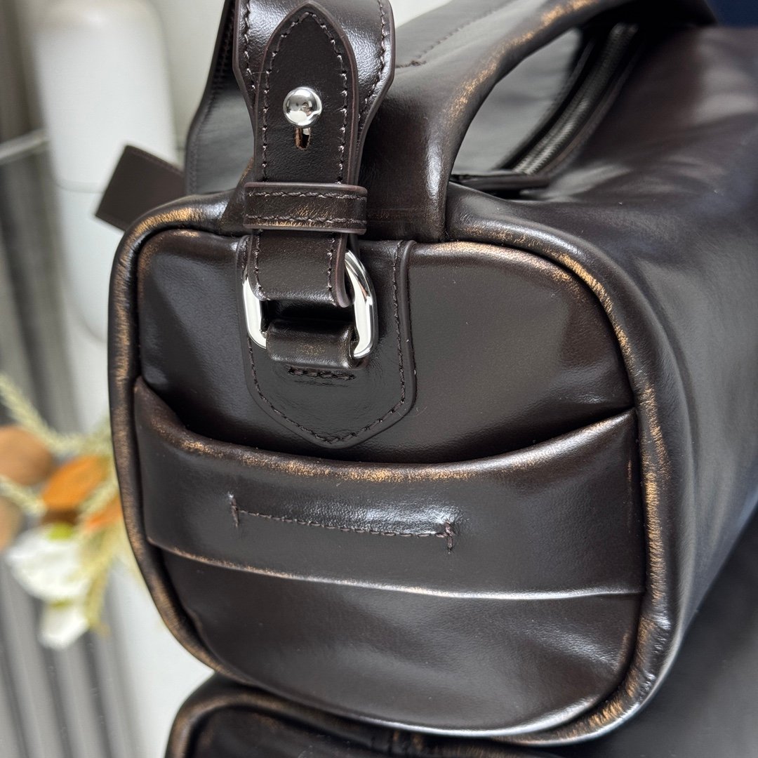 Prada Antiqued Leather Shoulder Bag B6040702 - Image 4