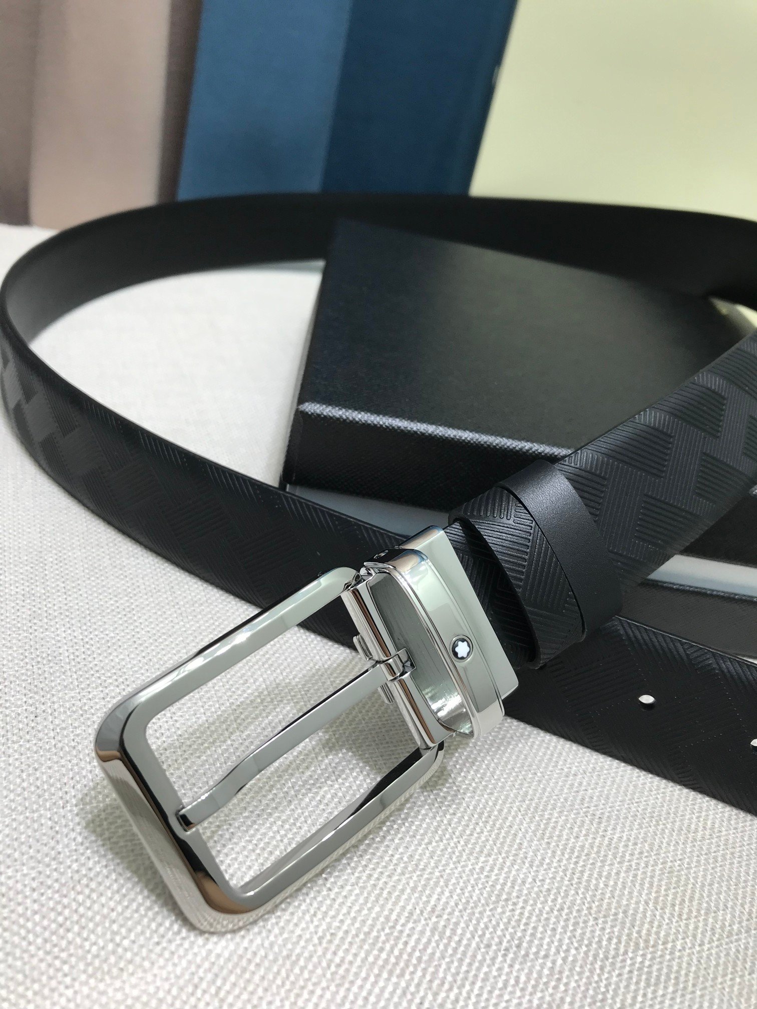 Montblanc M letter pattern embossed double-sided leather belt B6040803 - Image 3