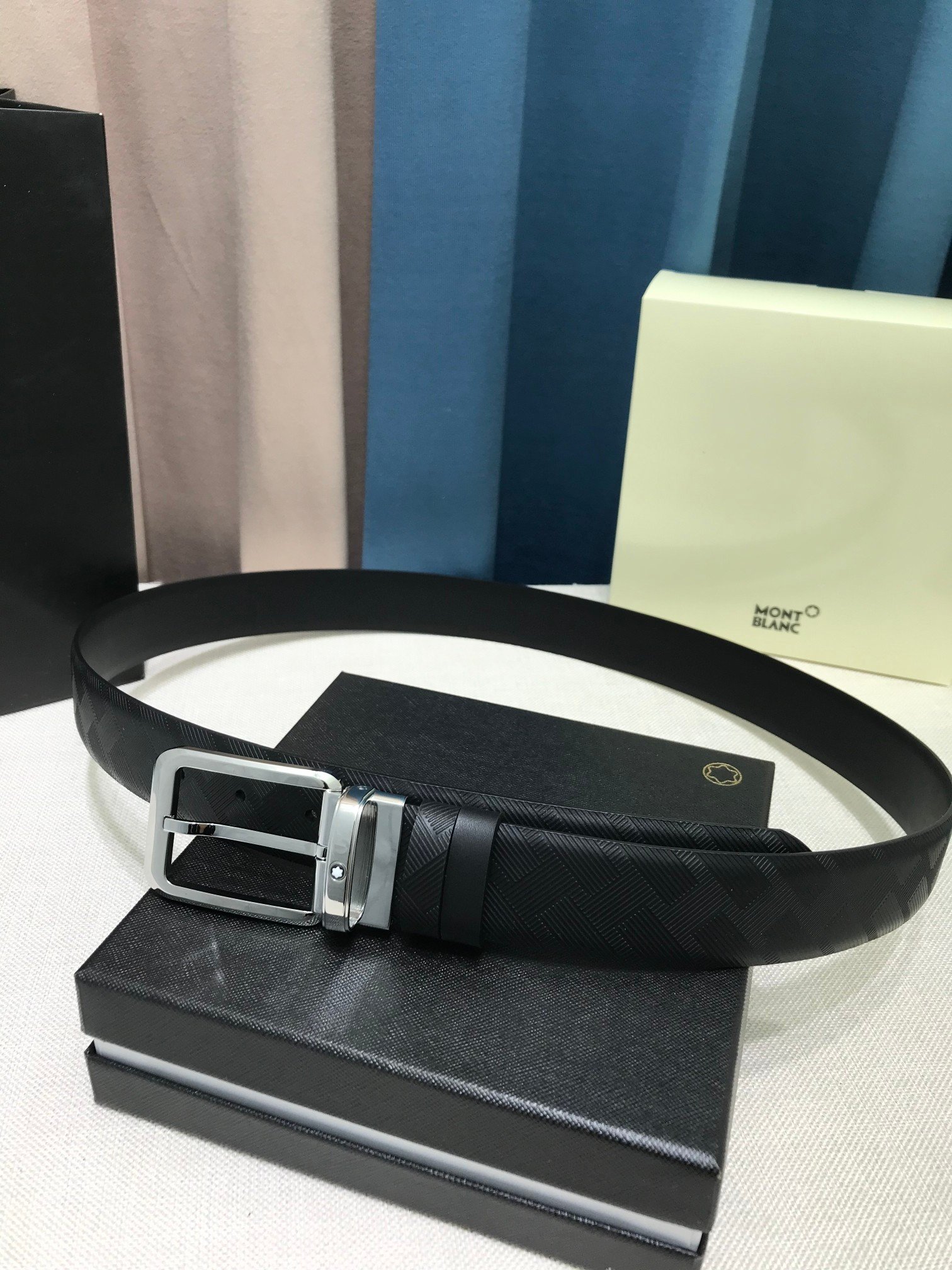 Montblanc M letter pattern embossed double-sided leather belt B6040803 - Image 4