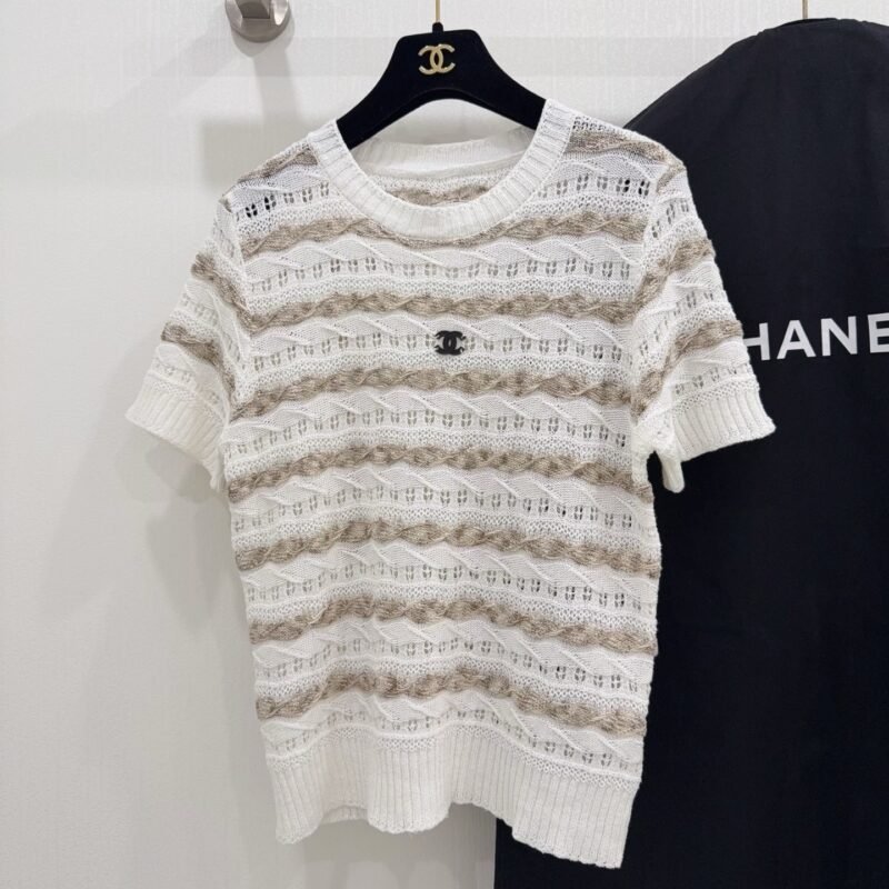 Chanel short-sleeved striped knitted top W6040902