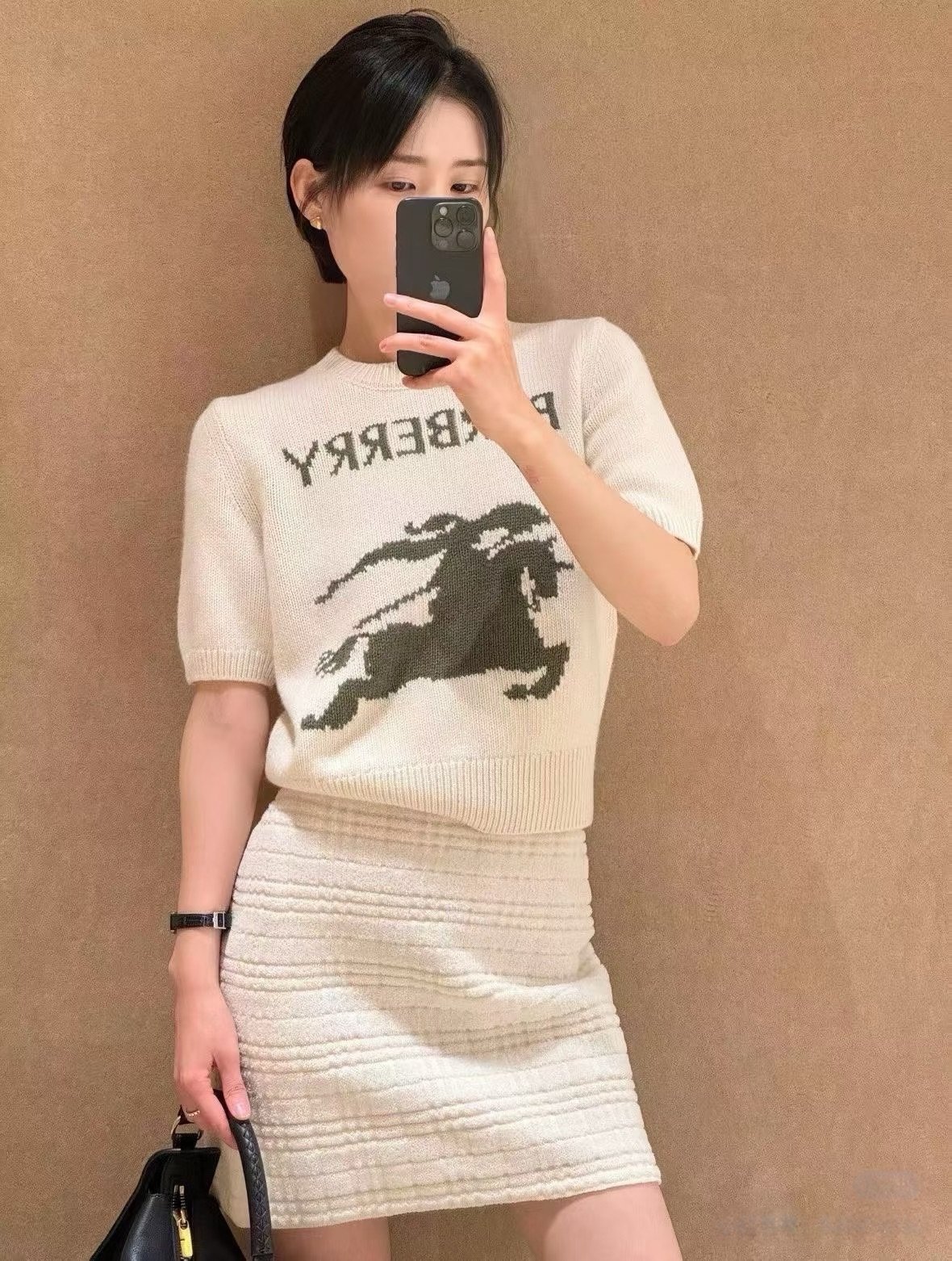 Burberry logo-equestrian Knight T-shirt W6042207 - Image 6