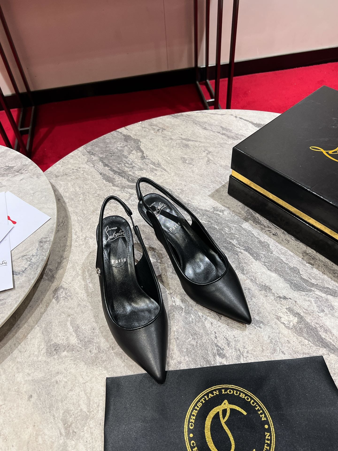 Christian Louboutin platform heels B6042201 - Image 2