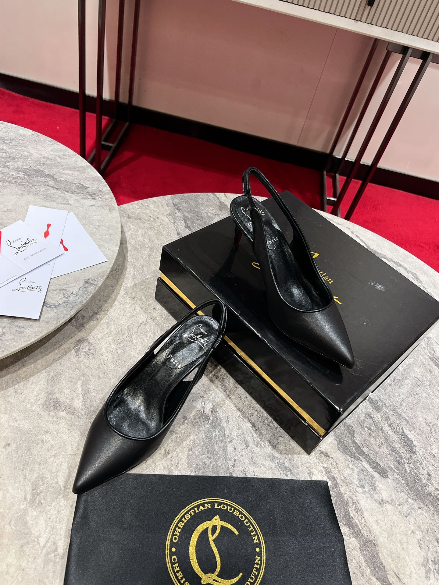 Christian Louboutin platform heels B6042201 - Image 3