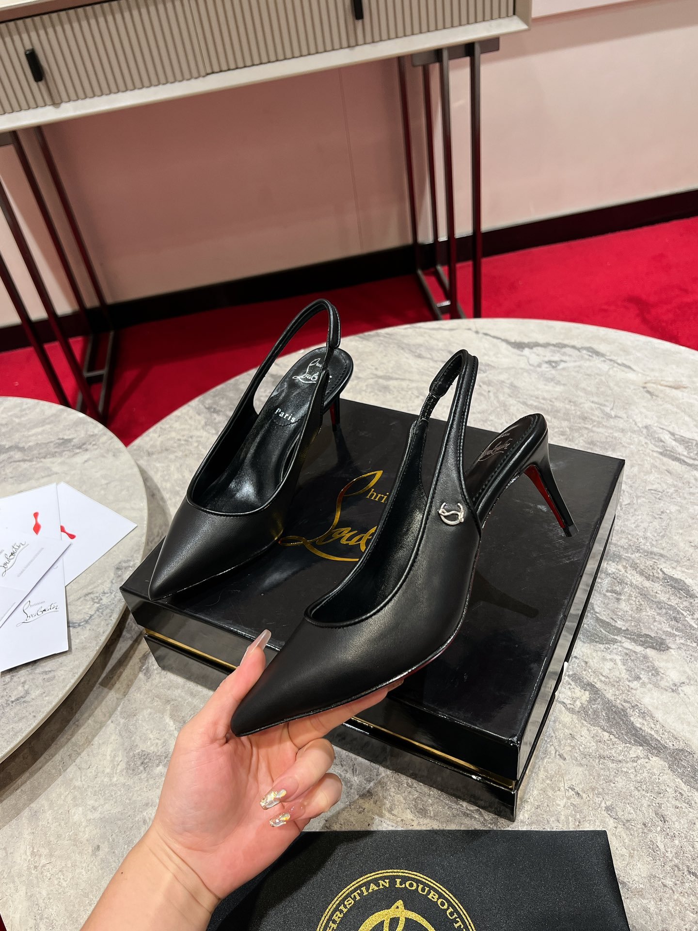 Christian Louboutin platform heels B6042201 - Image 4