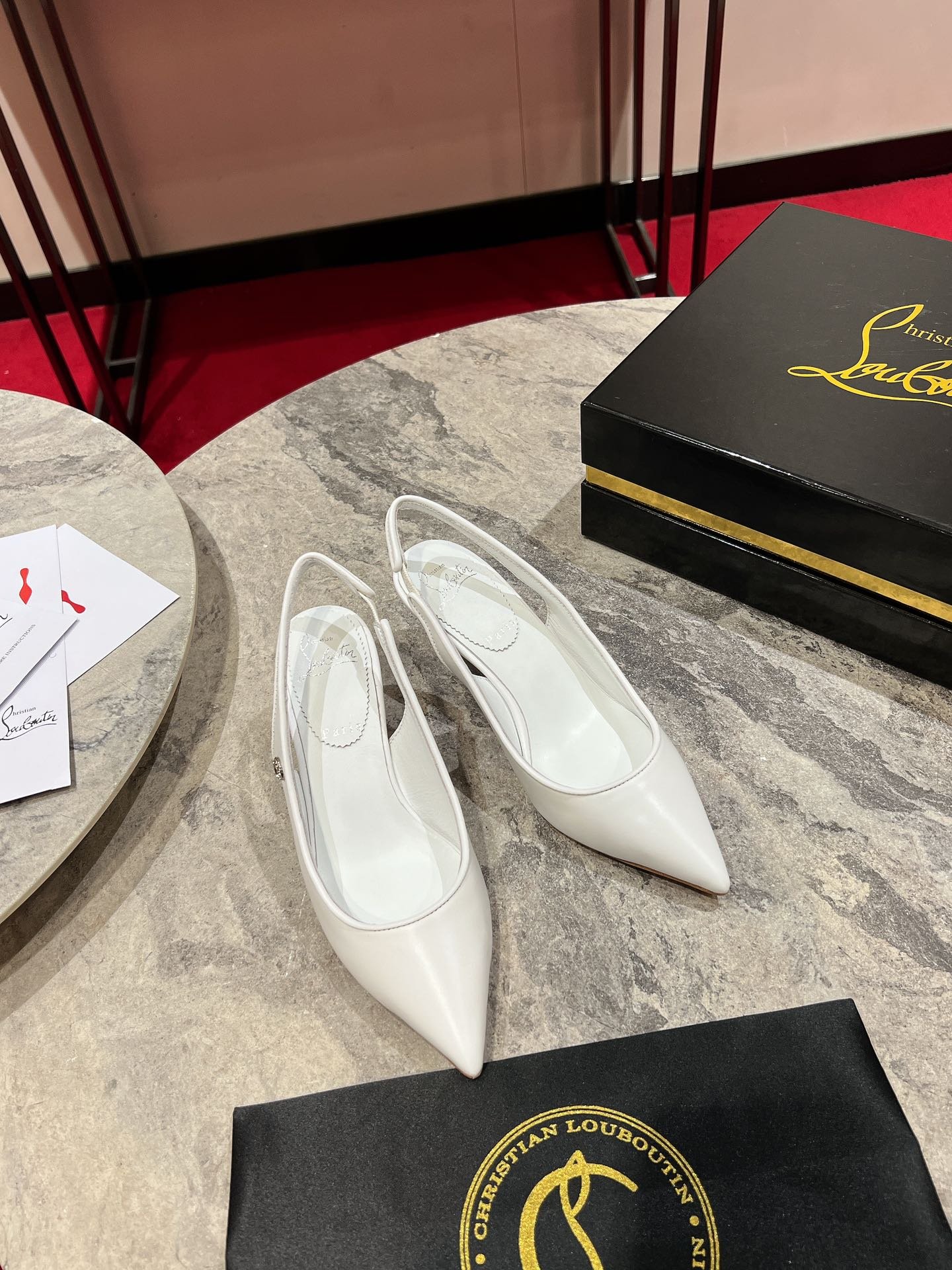 Christian Louboutin platform heels B6042201 - Image 8