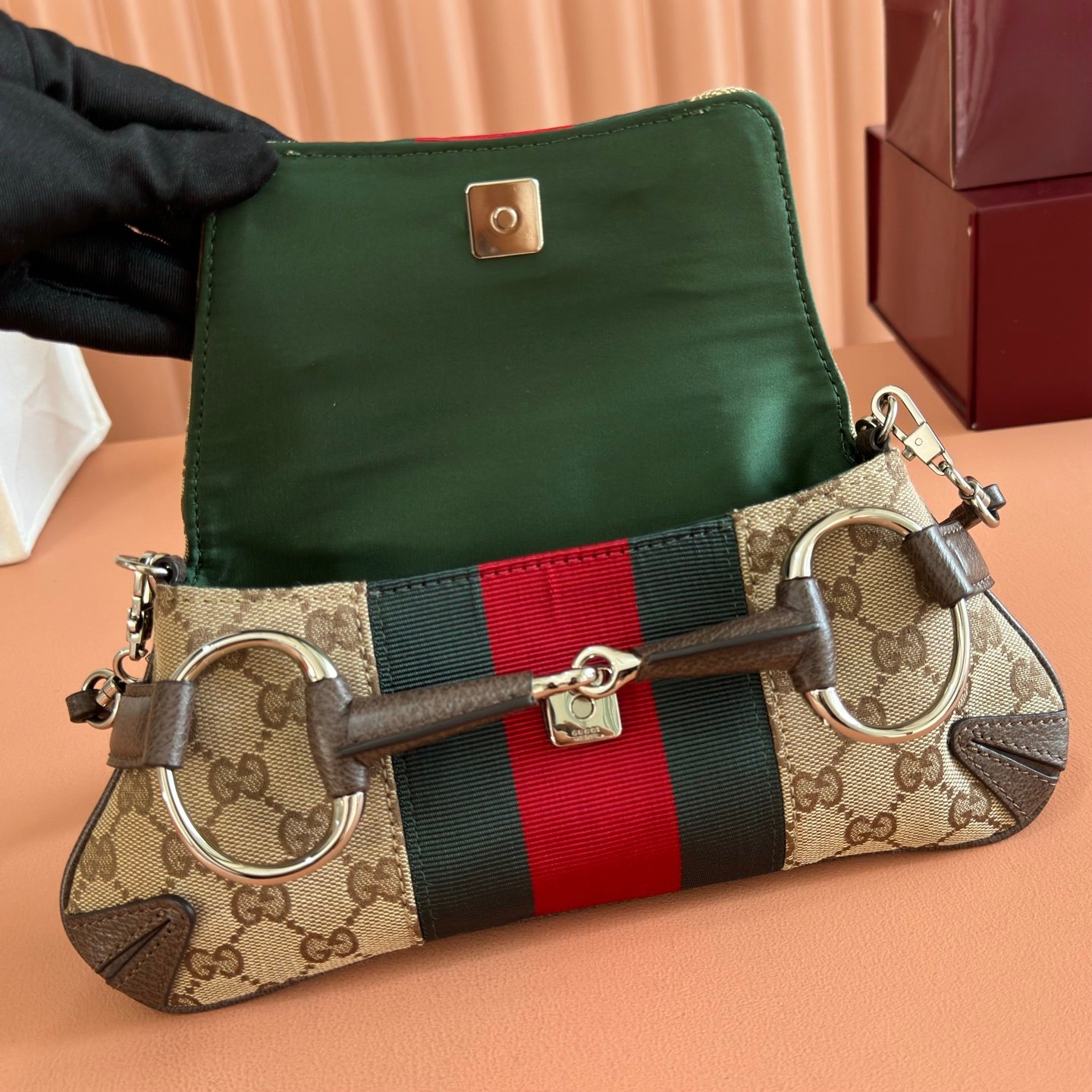 Gucci Small Horsebit Chain Shoulder Bag B6042703 - Image 6