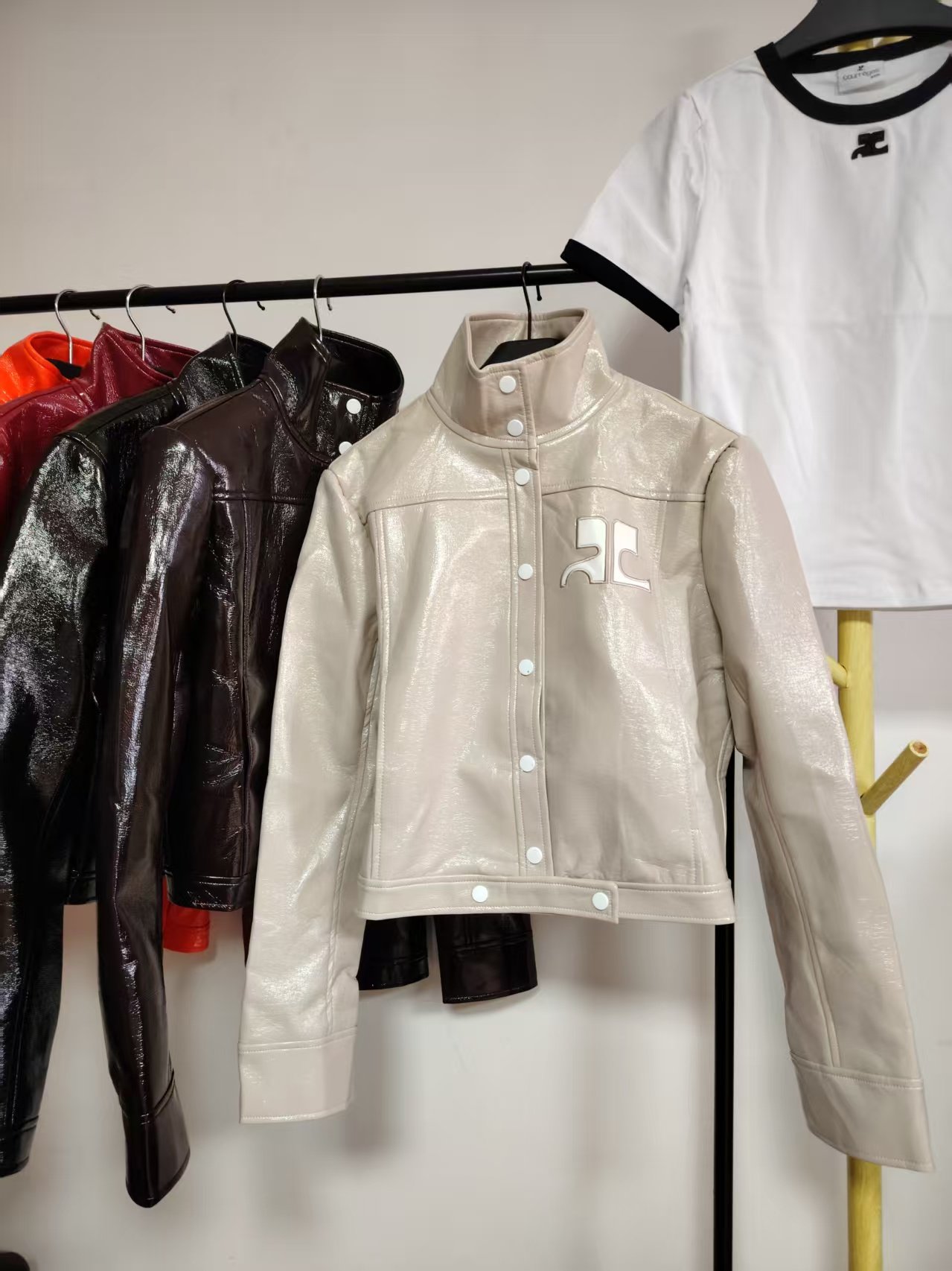 2026 New Style Leather Short Sleeve CollarW6040106 - Image 2