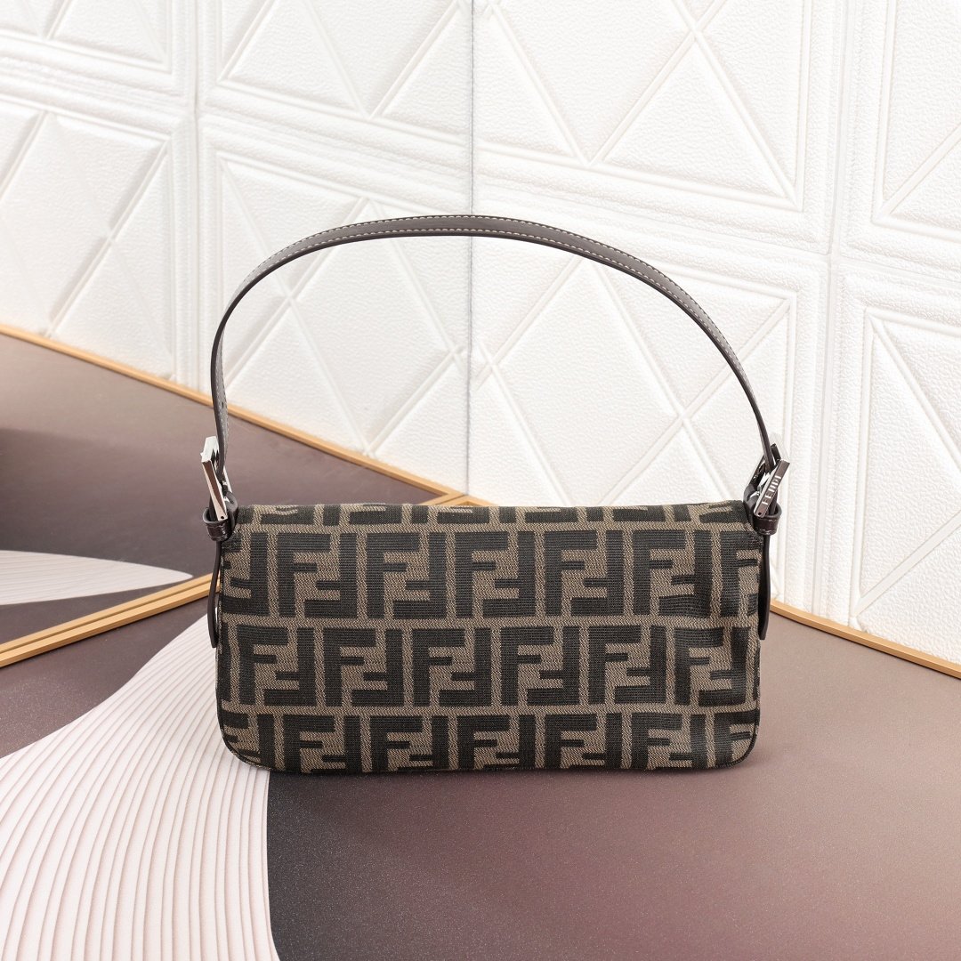Fendi Baguette FF Medium Size Bag B6050404 - Image 4