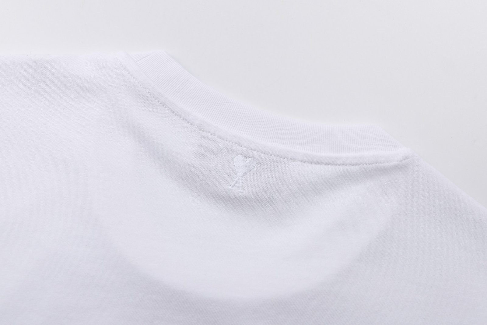 Ami Paris 26SS Notepad Embroidered Design Patchwork T-ShirtM6050605 - Image 8