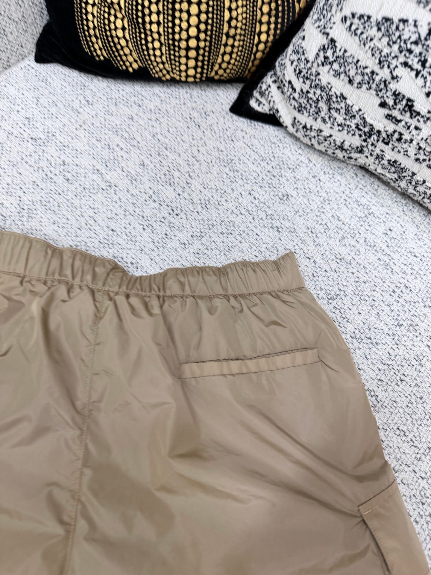 Prada 26ss new style triangular logo workwear nylon shorts M6050705 - Image 13