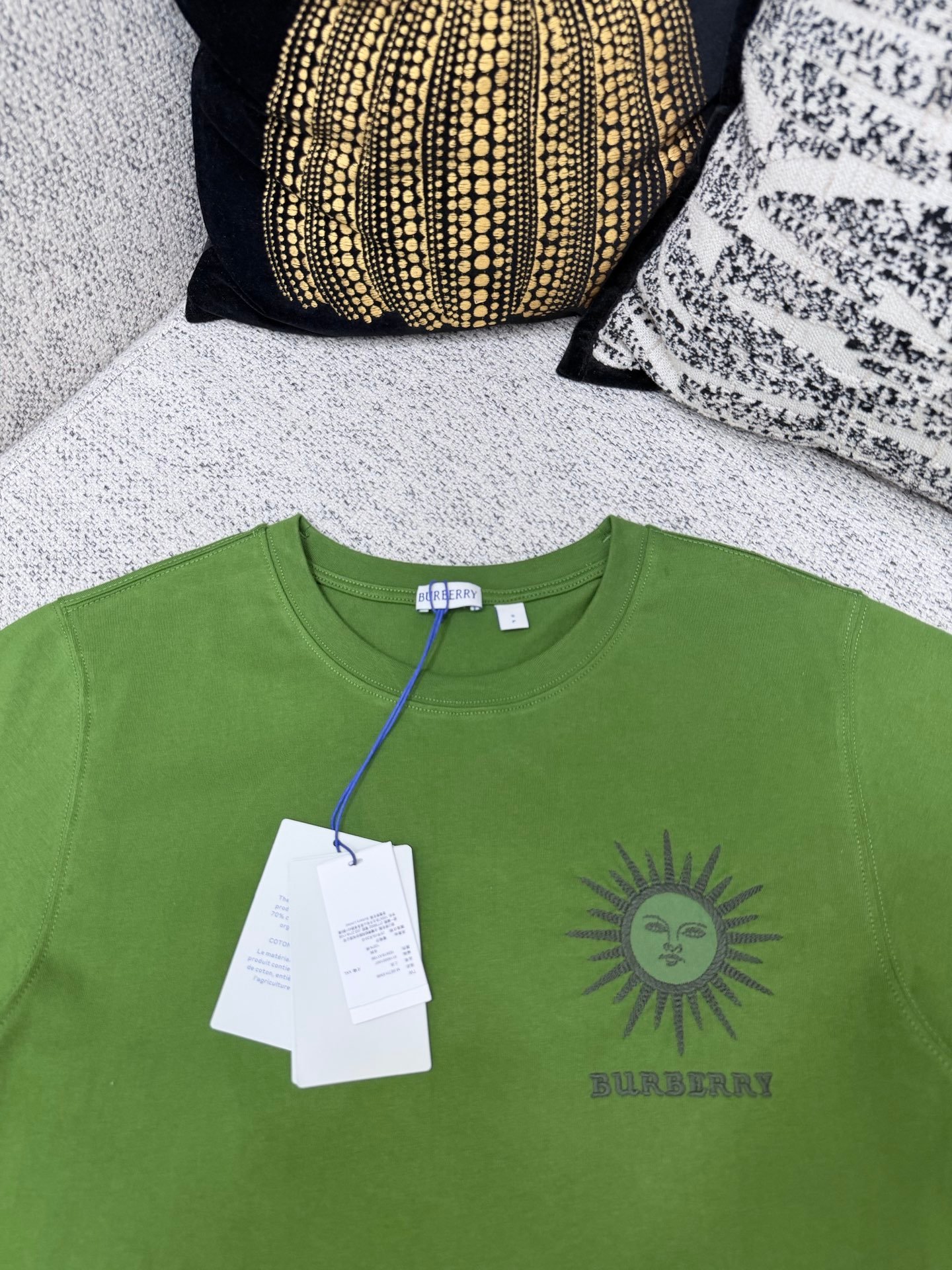 Burberry 2026 Spring/Summer New Round-neck T-Shirt M6050706 - Image 8