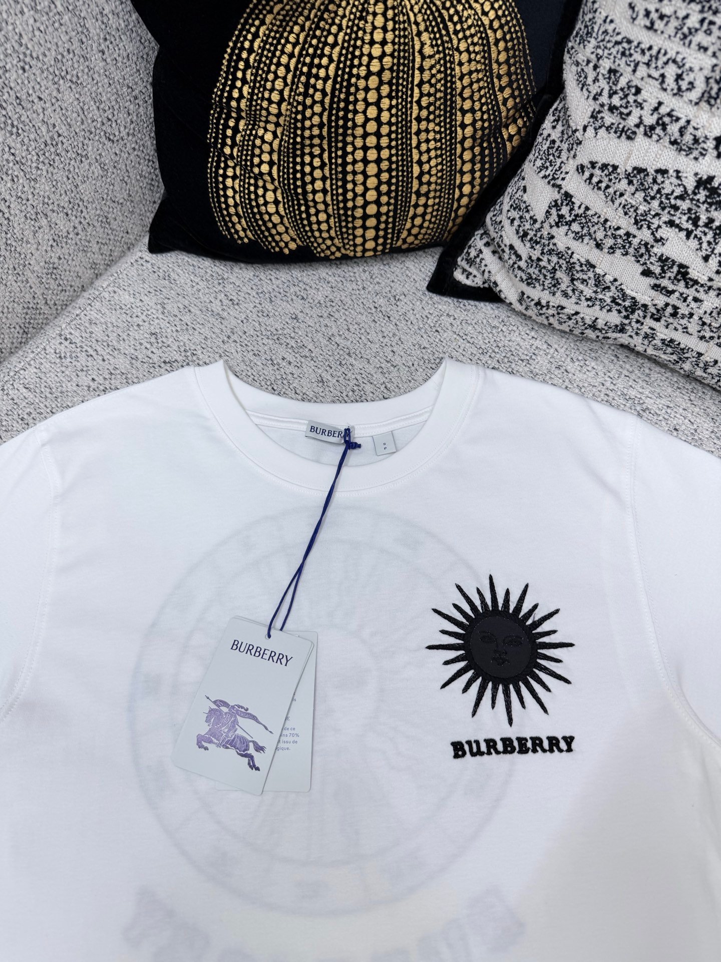 Burberry 2026 Spring/Summer New Round-neck T-Shirt M6050706 - Image 12