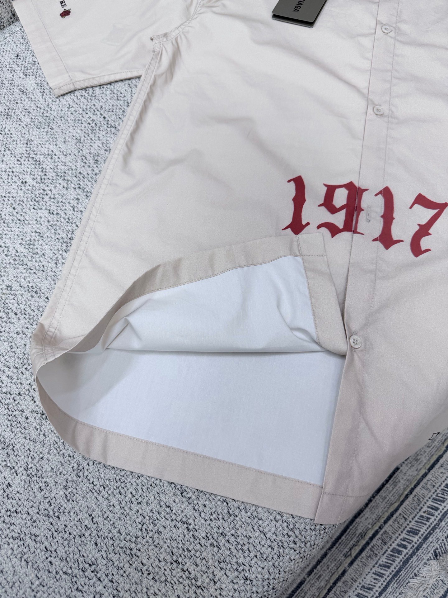 Balenciaga 2026 Spring/Summer Collection New Tattoo Cream-colored A-line Shirt Short-Sleeve T-Shirt M6050708 - Image 10