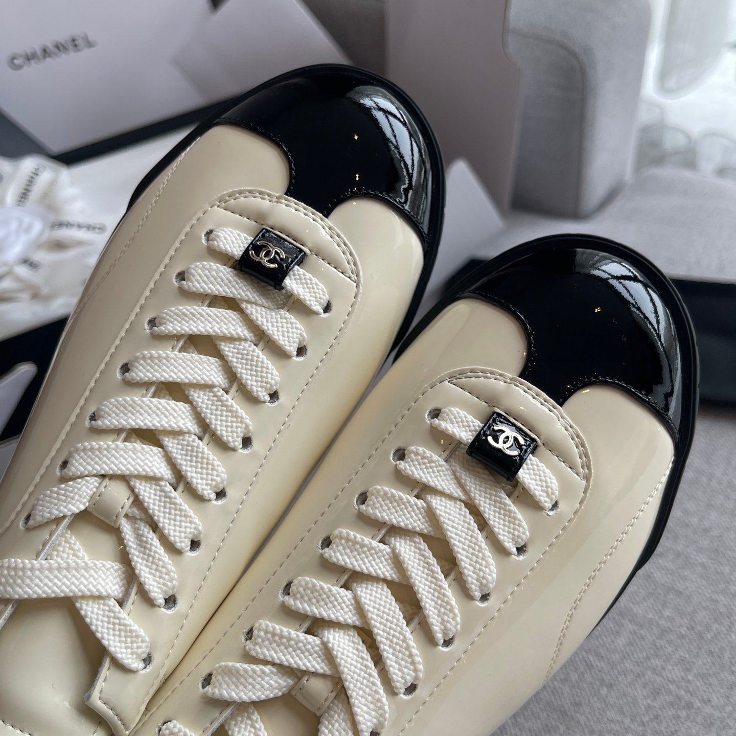 CHANEL classic casual sports shoes B6051201 - Image 6
