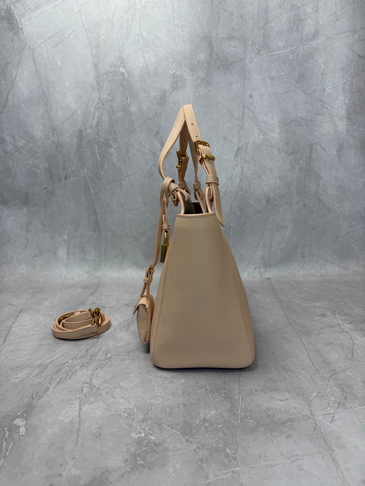 Miu Miu Light Hammered Leather Bag B6051203 - Image 4