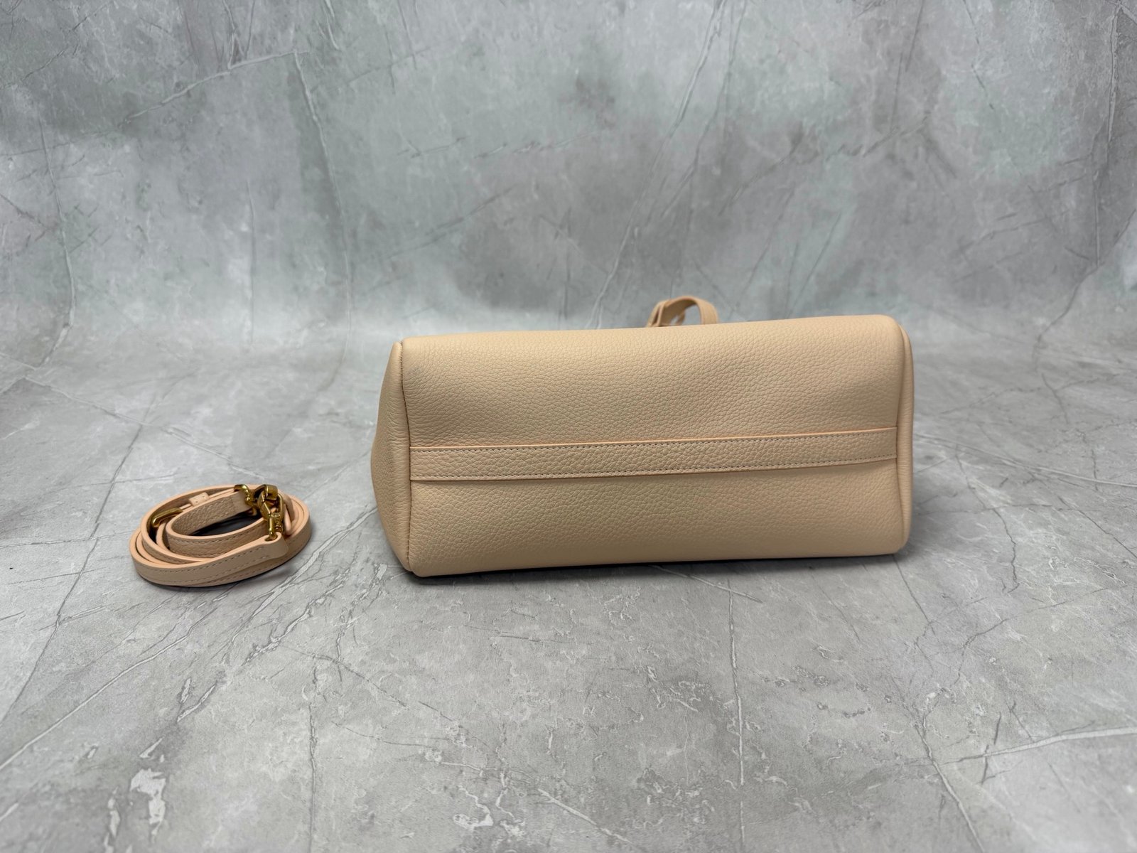 Miu Miu Light Hammered Leather Bag B6051203 - Image 5