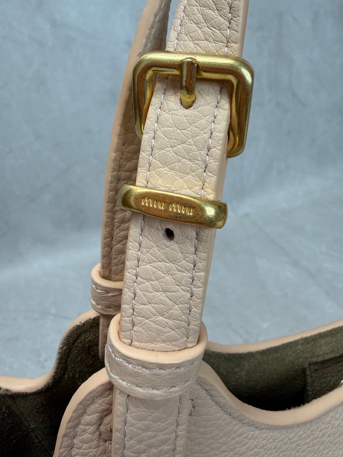 Miu Miu Light Hammered Leather Bag B6051203 - Image 8