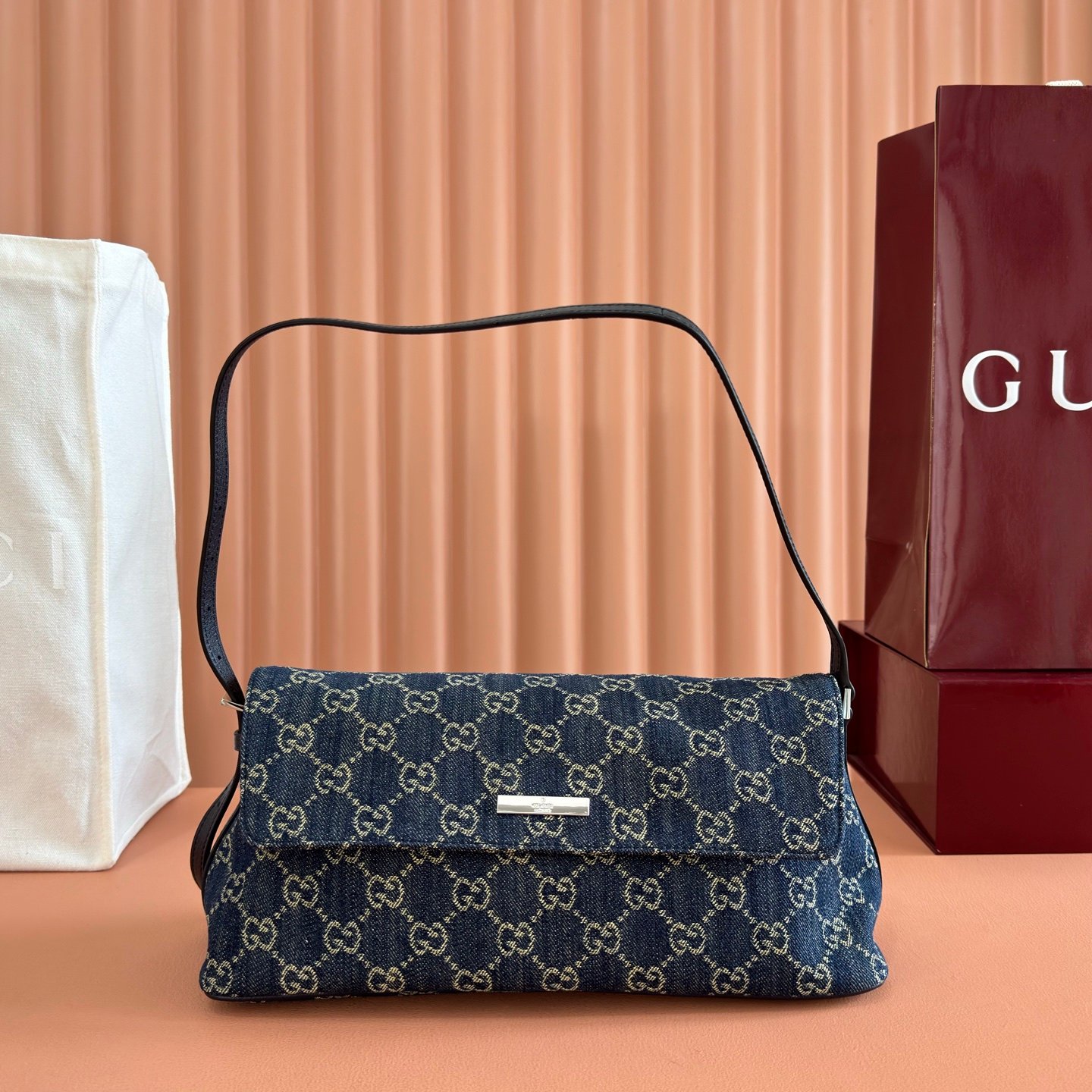 Gucci Madison medium shoulder bag B6051204