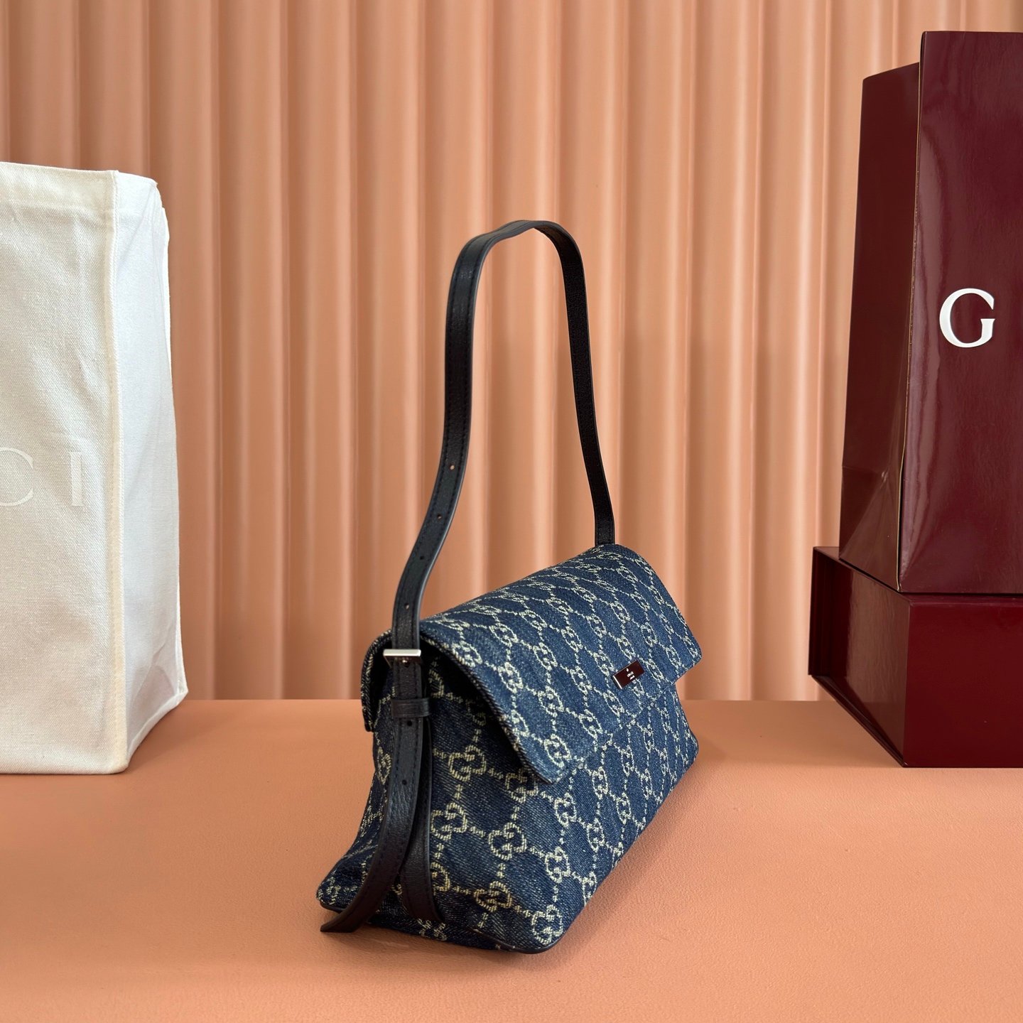Gucci Madison medium shoulder bag B6051204 - Image 4