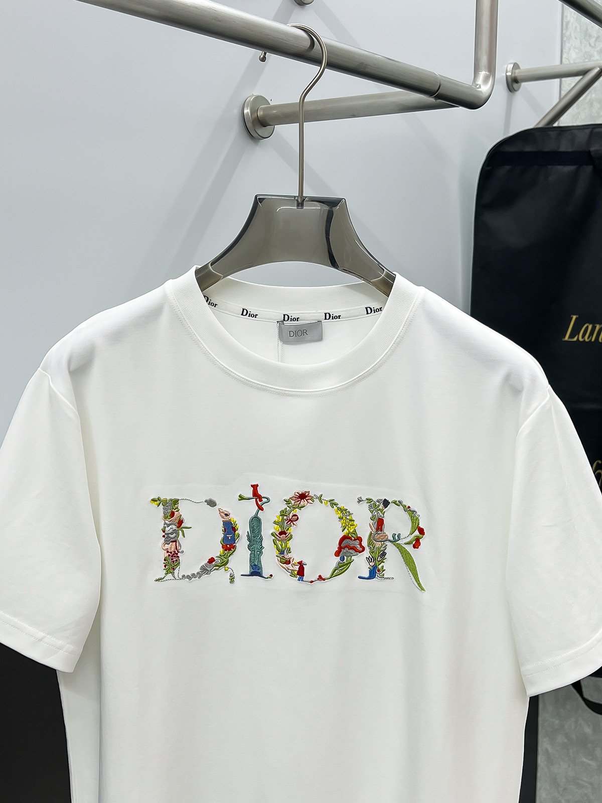 Dior 2026 Summer Collection New ItemsM6051203 - Image 6