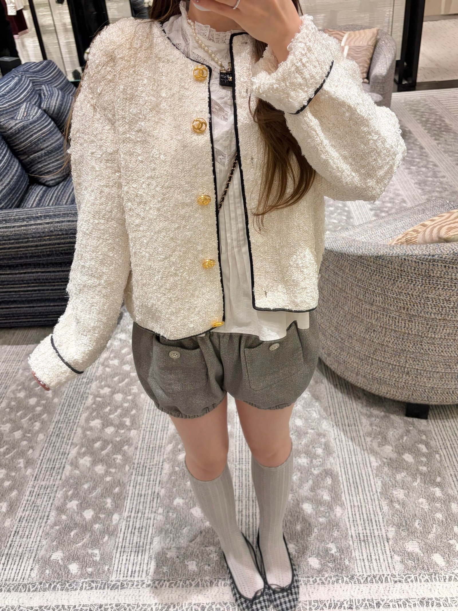 Chanel Knitted Tweed Short Jacket W6051401 - Image 6