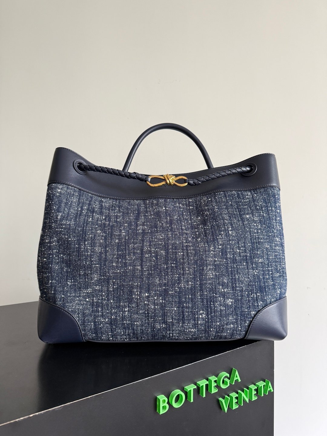 Bottega Veneta Large Andiamo Denim Top Handle Bag B6051402