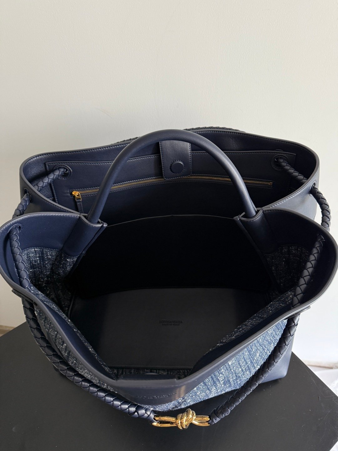 Bottega Veneta Large Andiamo Denim Top Handle Bag B6051402 - Image 3
