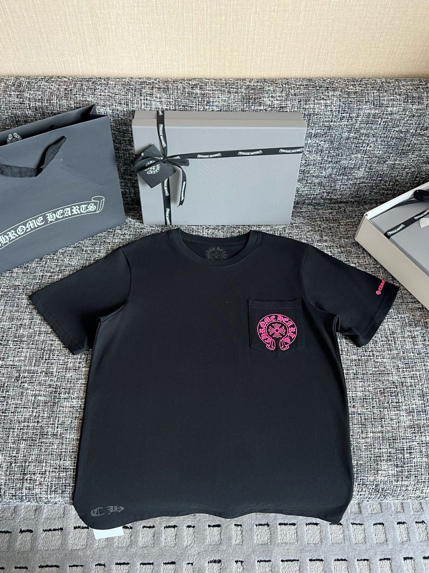 Chrome Hearts Horseshoe Short W6051503 - Image 4