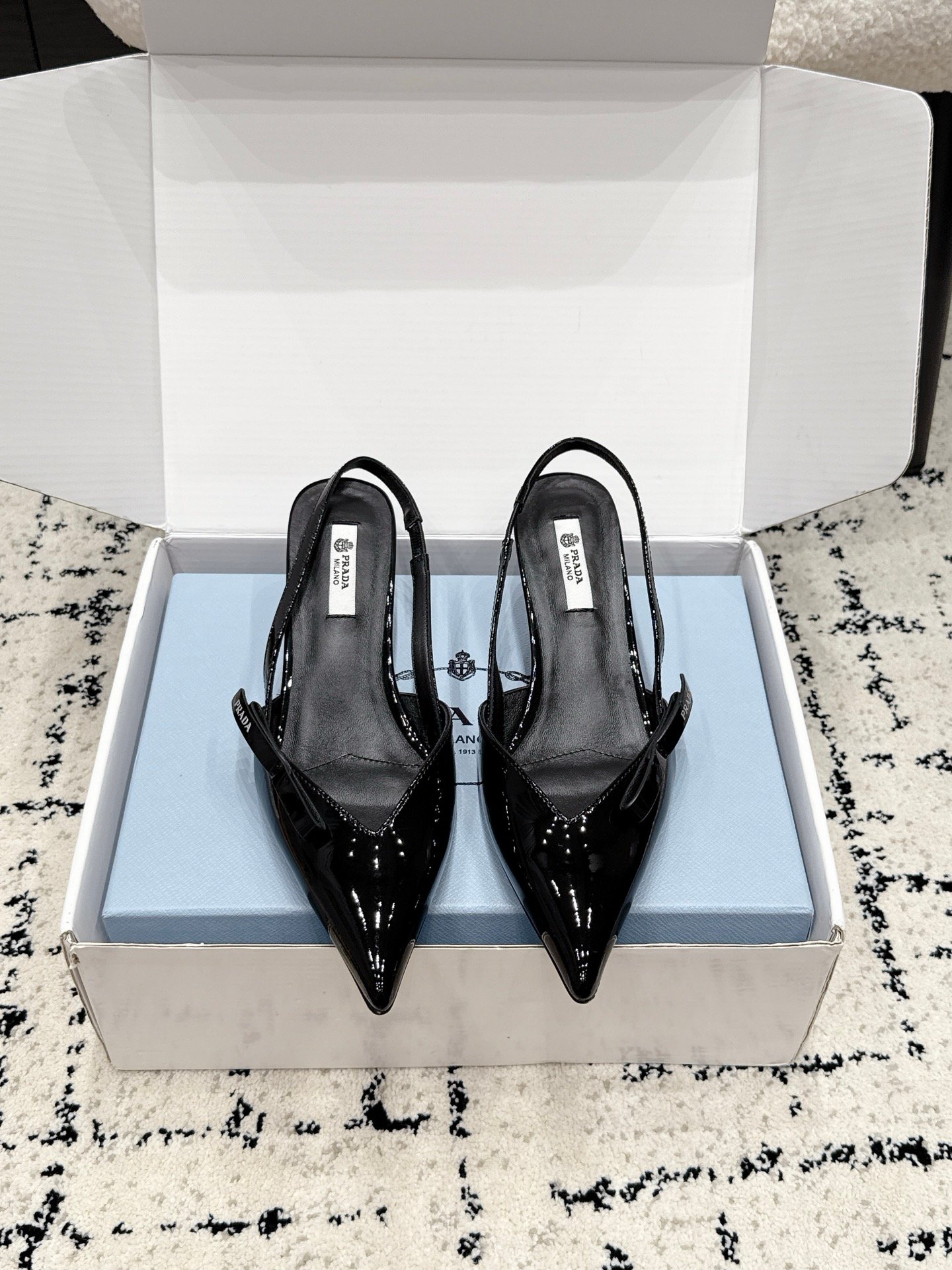 Prada patent leather platform high heels B6051503 - Image 2