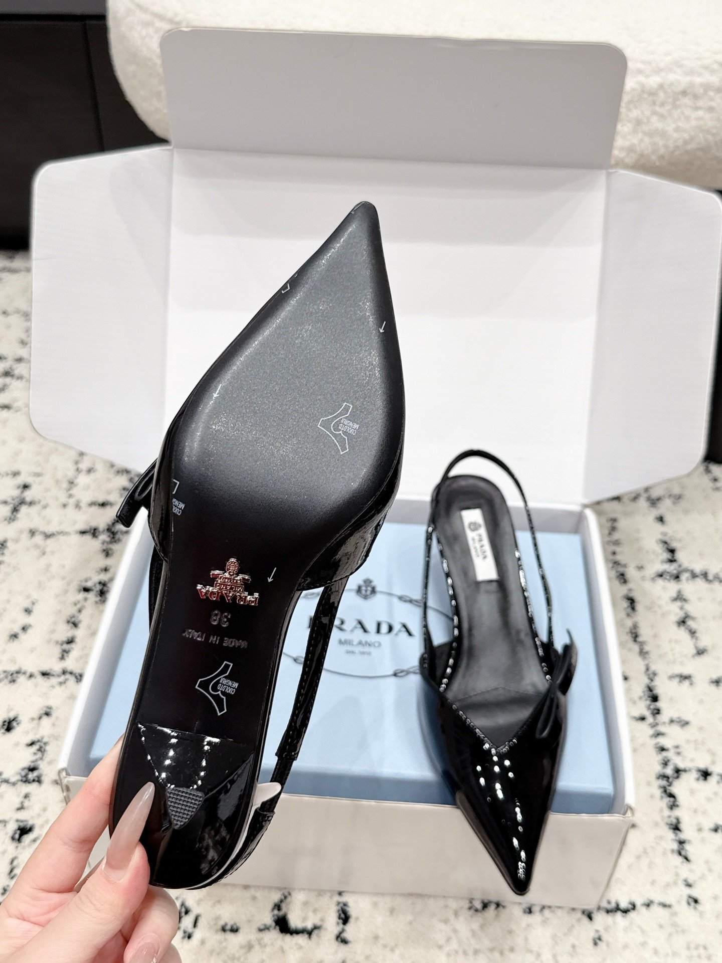 Prada patent leather platform high heels B6051503 - Image 4