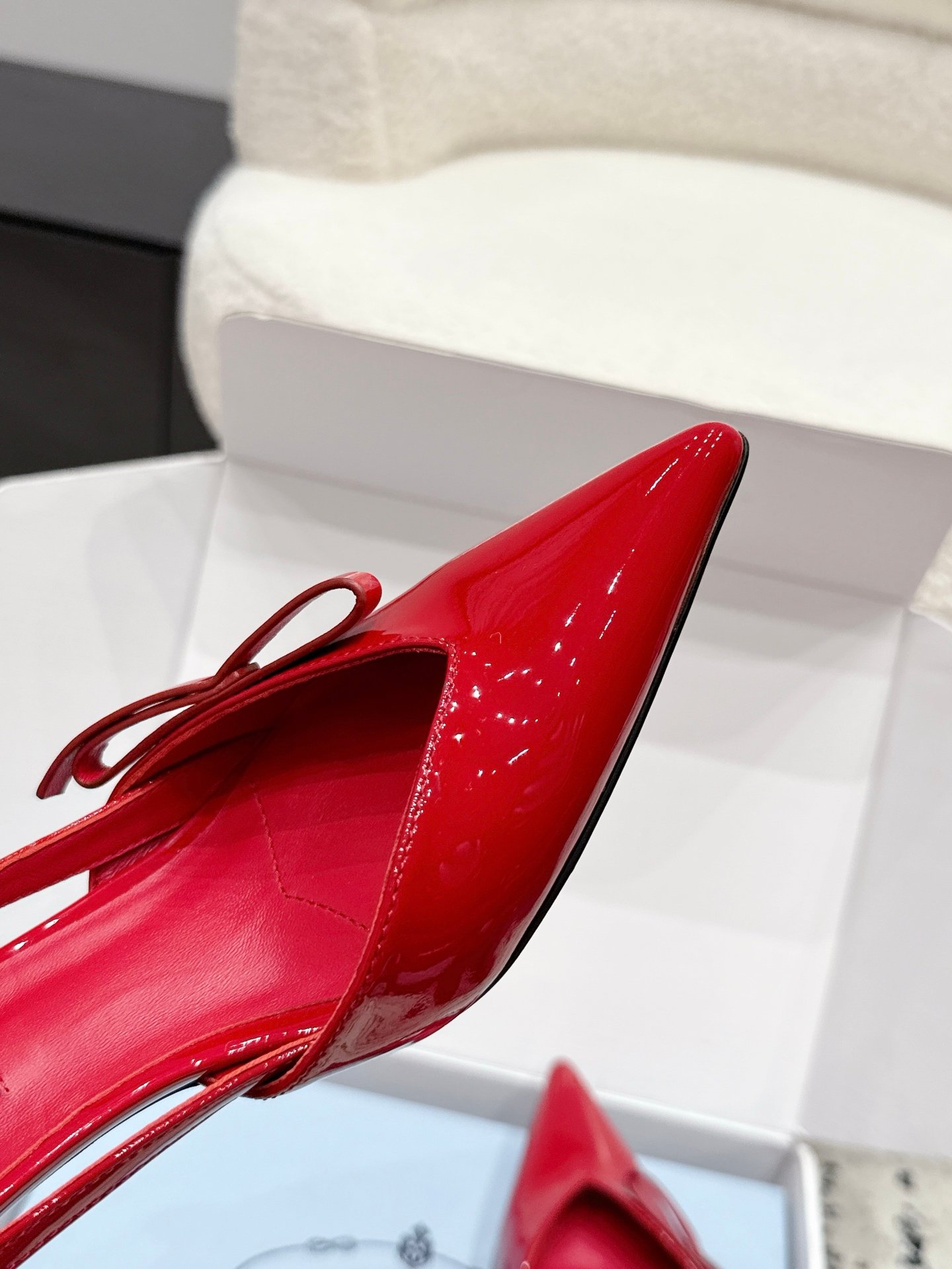 Prada patent leather platform high heels B6051503 - Image 9