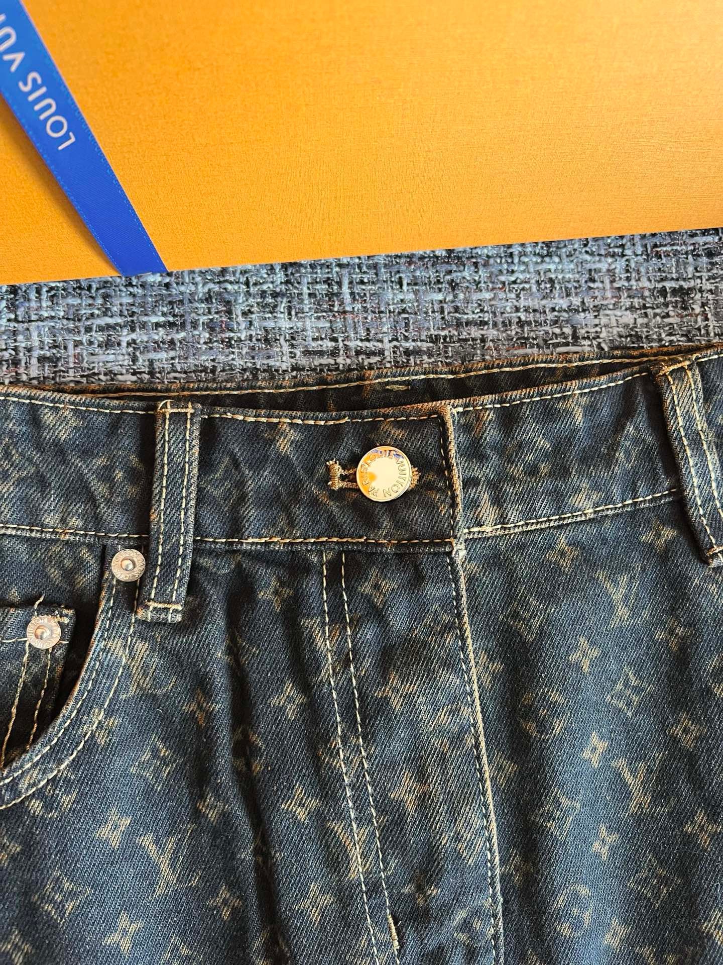 Louis Vuitton Monogram Denim Pleat Skirt W6052201 - Image 3