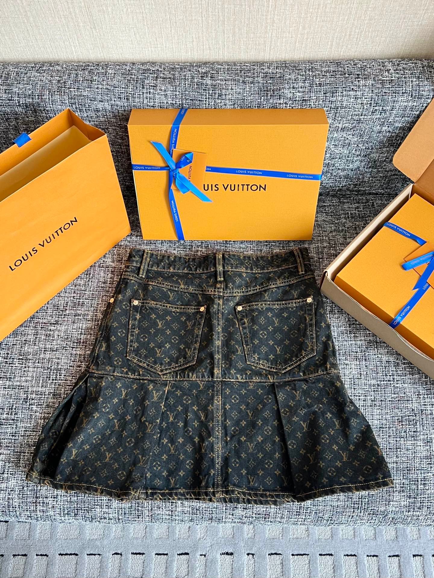 Louis Vuitton Monogram Denim Pleat Skirt W6052201 - Image 5