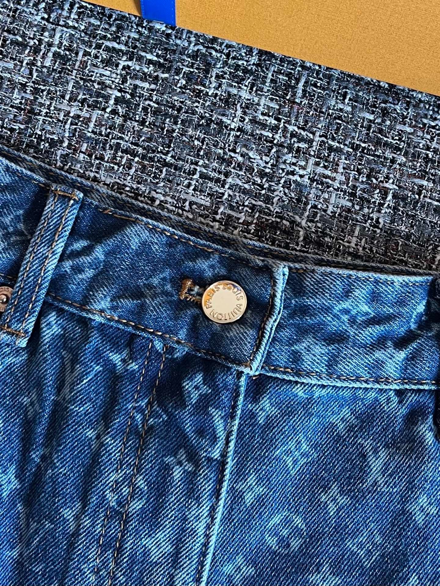 Louis Vuitton Monogram Denim Shorts W6052202 - Image 3
