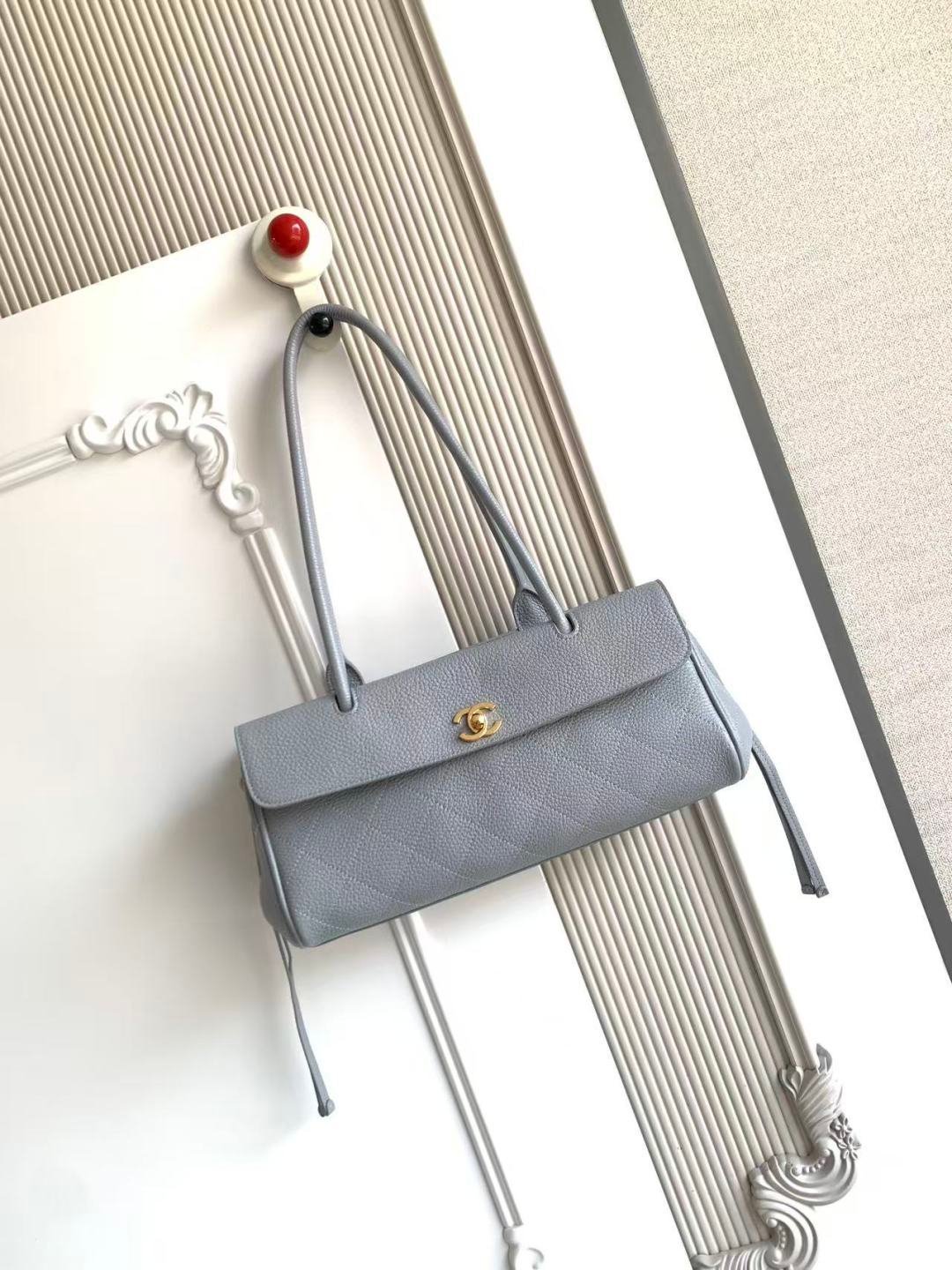Chanel Grained Calfskin Stitched Urban Essentials Small Shopping Bag B6052201 - Image 6