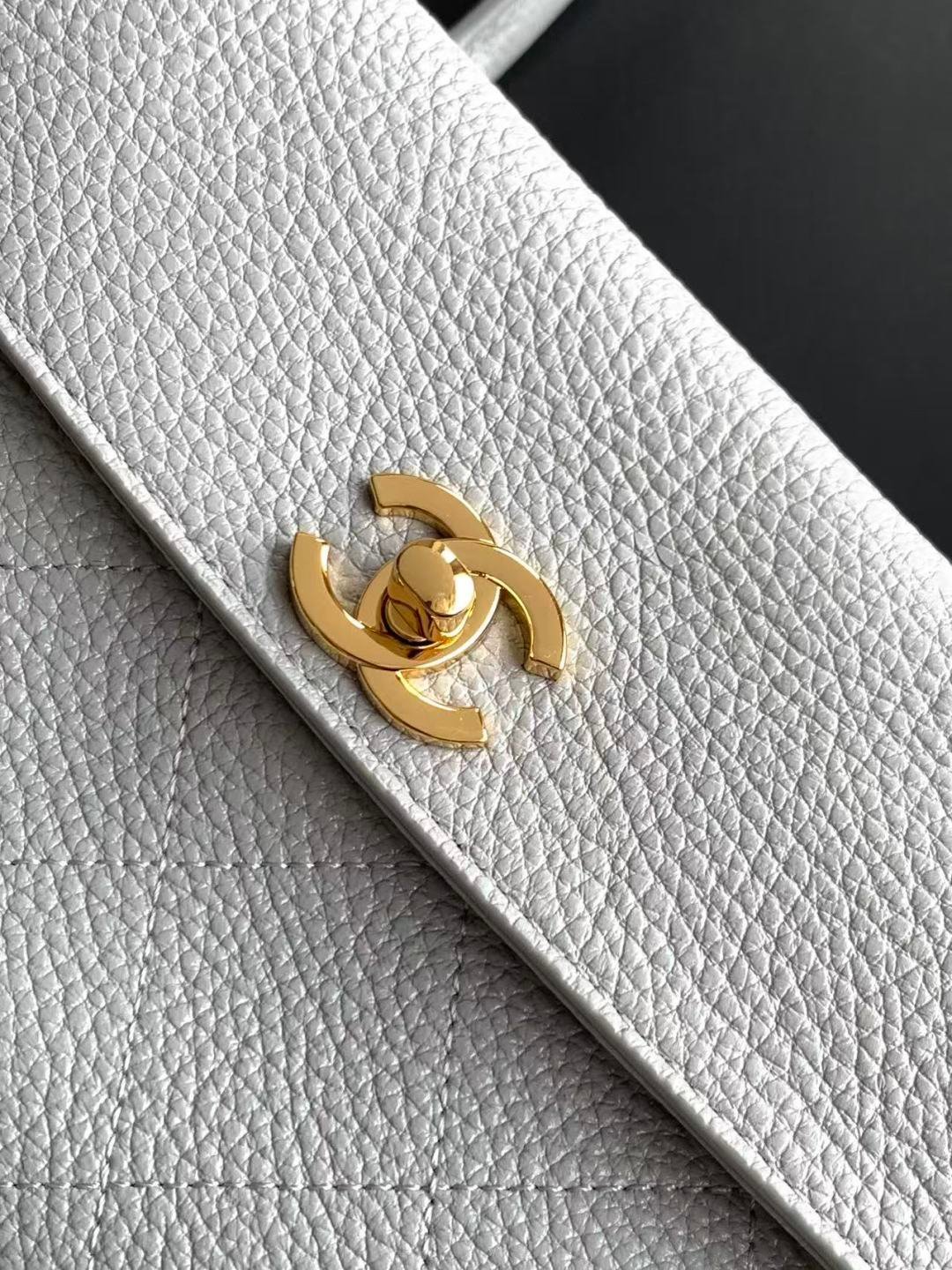 Chanel Grained Calfskin Stitched Urban Essentials Small Shopping Bag B6052201 - Image 7