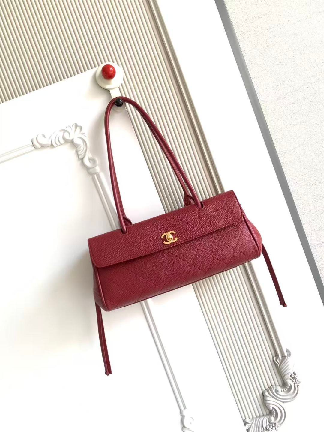 Chanel Grained Calfskin Stitched Urban Essentials Small Shopping Bag B6052201 - Image 5