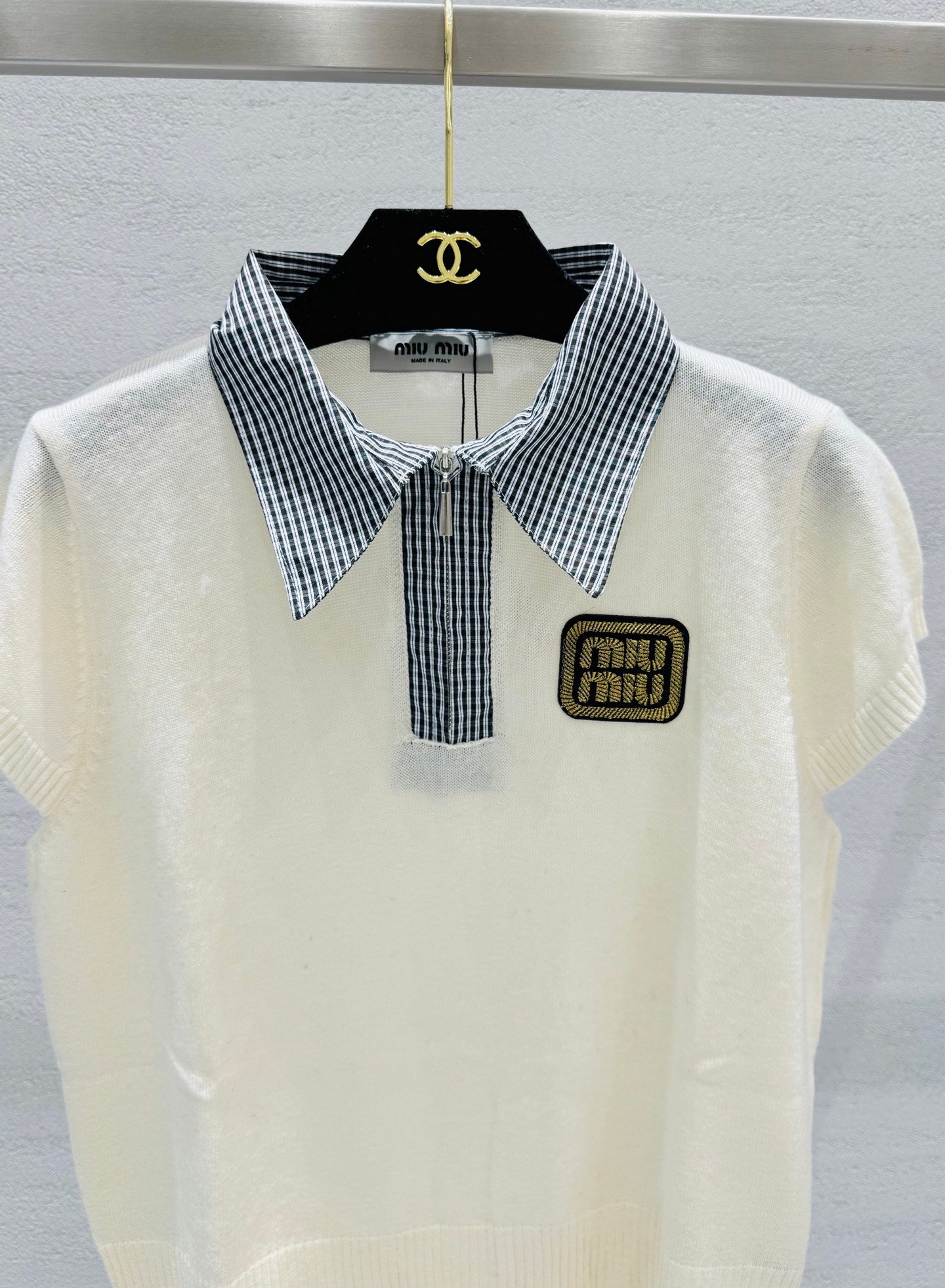 Miu Miu short-sleeved cashmere knit polo shirt W6052904 - Image 3