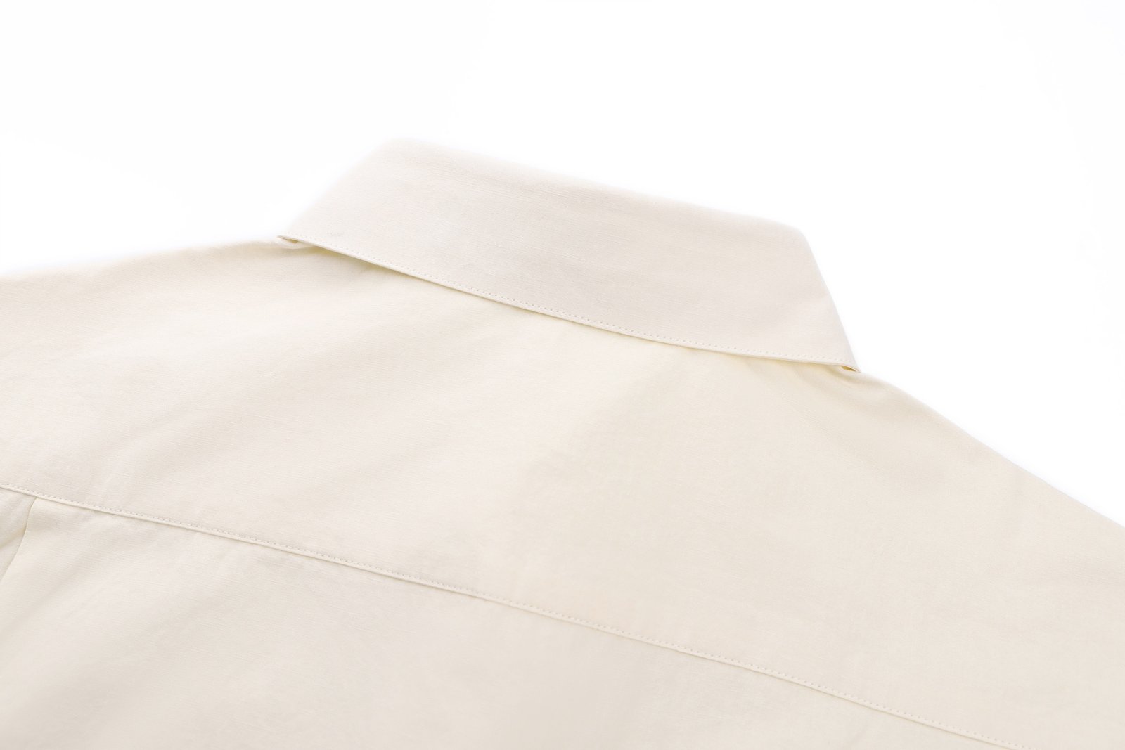 Camisa de manga larga con cuello abullonado LOEWE 26SS, bordada con logotipo y emblema M6052905 - Image 7